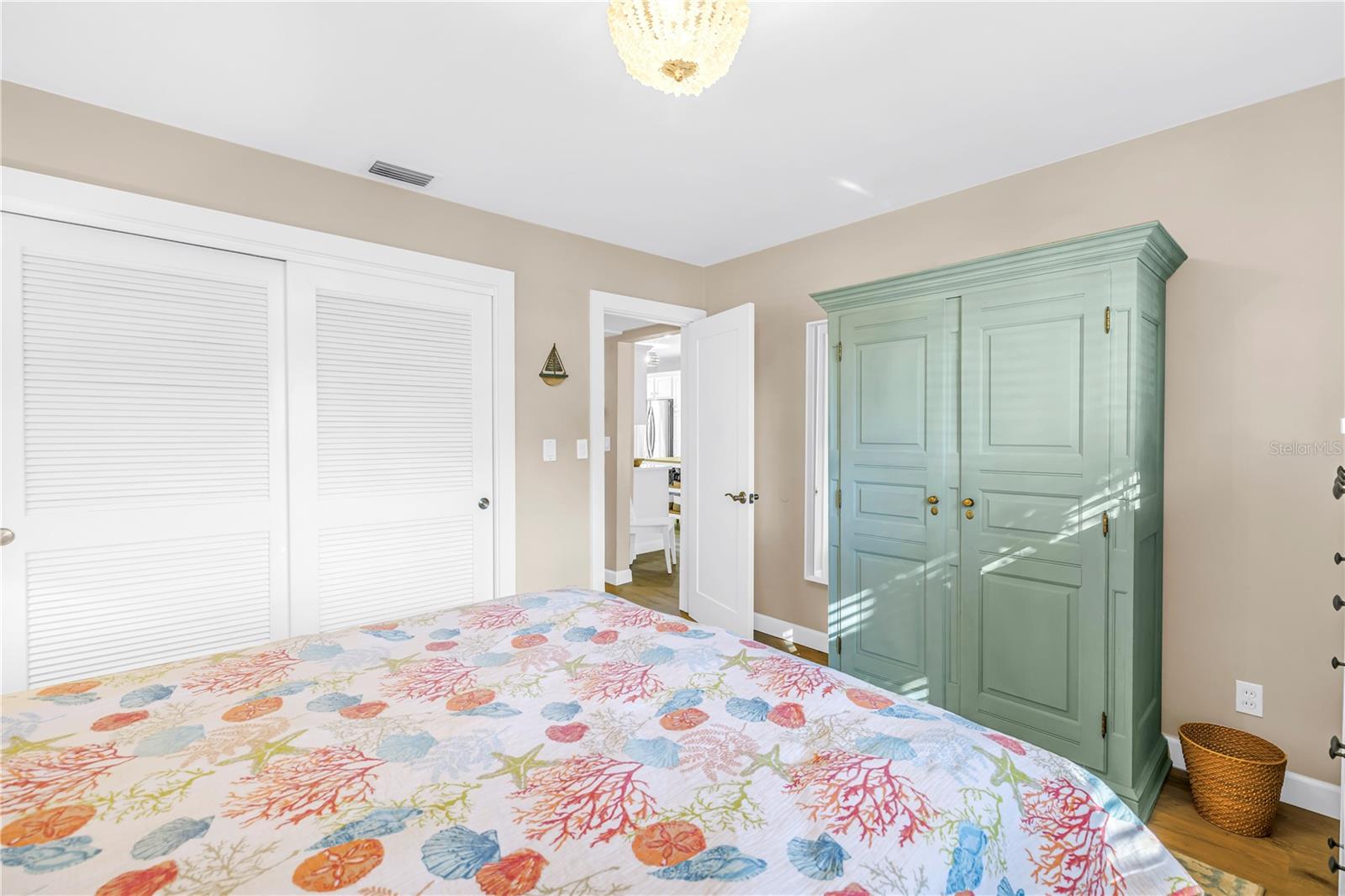 LA SALLE GARDENS BLK A, LOT 7 - Residential