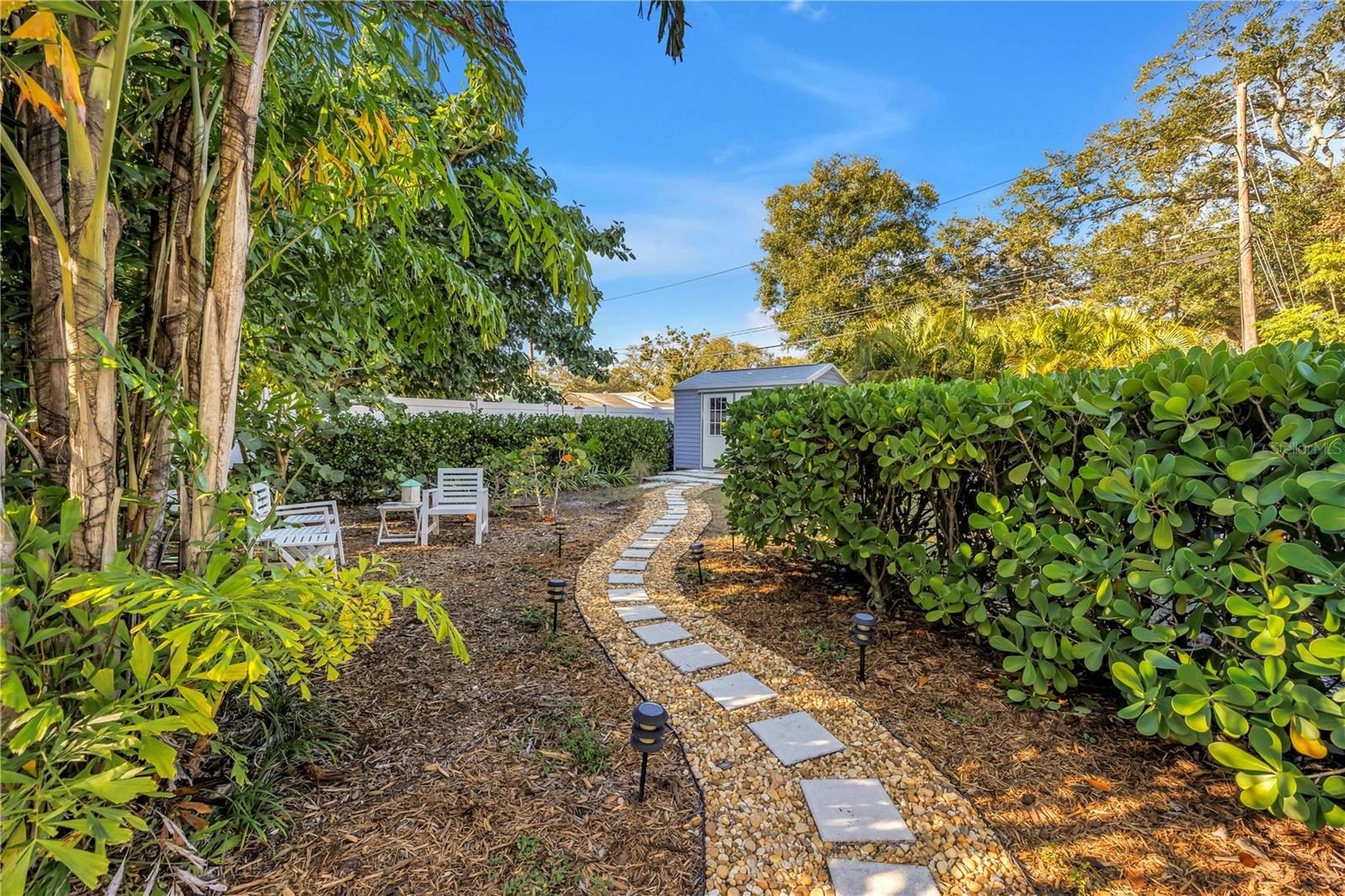 LA SALLE GARDENS BLK A, LOT 7 - Residential