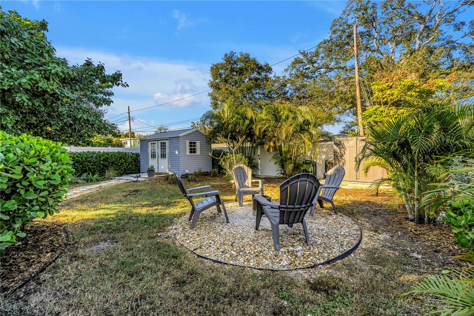 LA SALLE GARDENS BLK A, LOT 7 - Residential