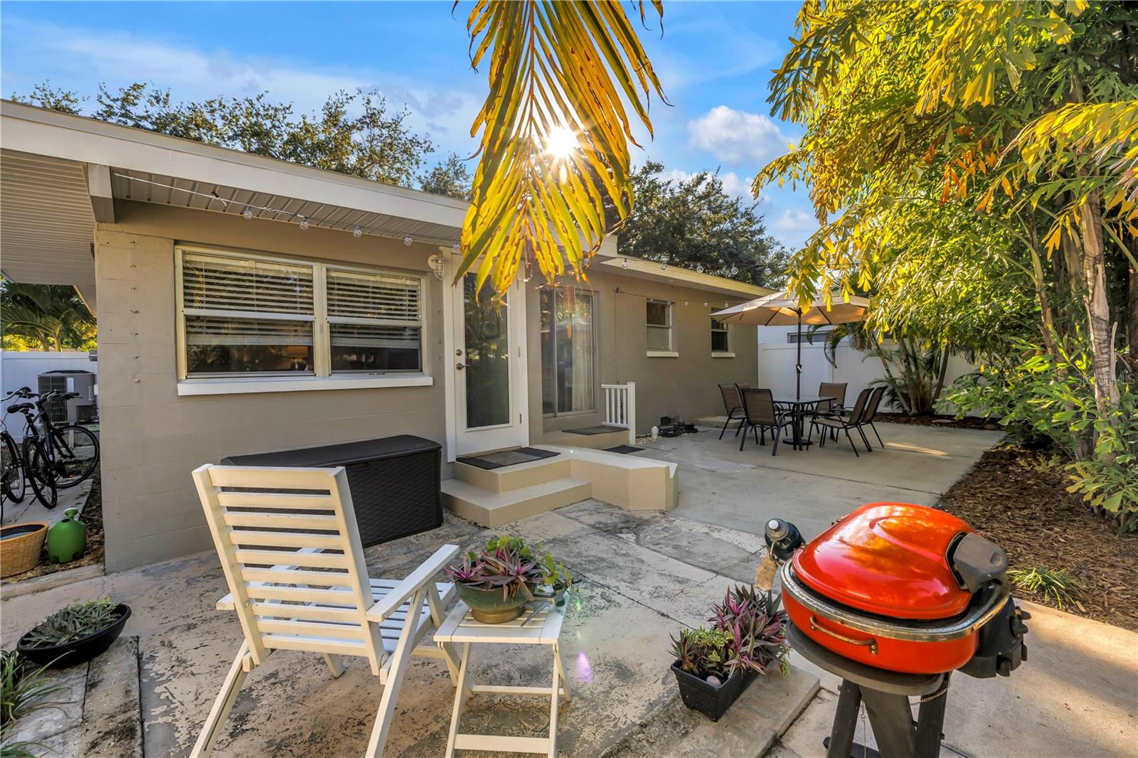 LA SALLE GARDENS BLK A, LOT 7 - Residential