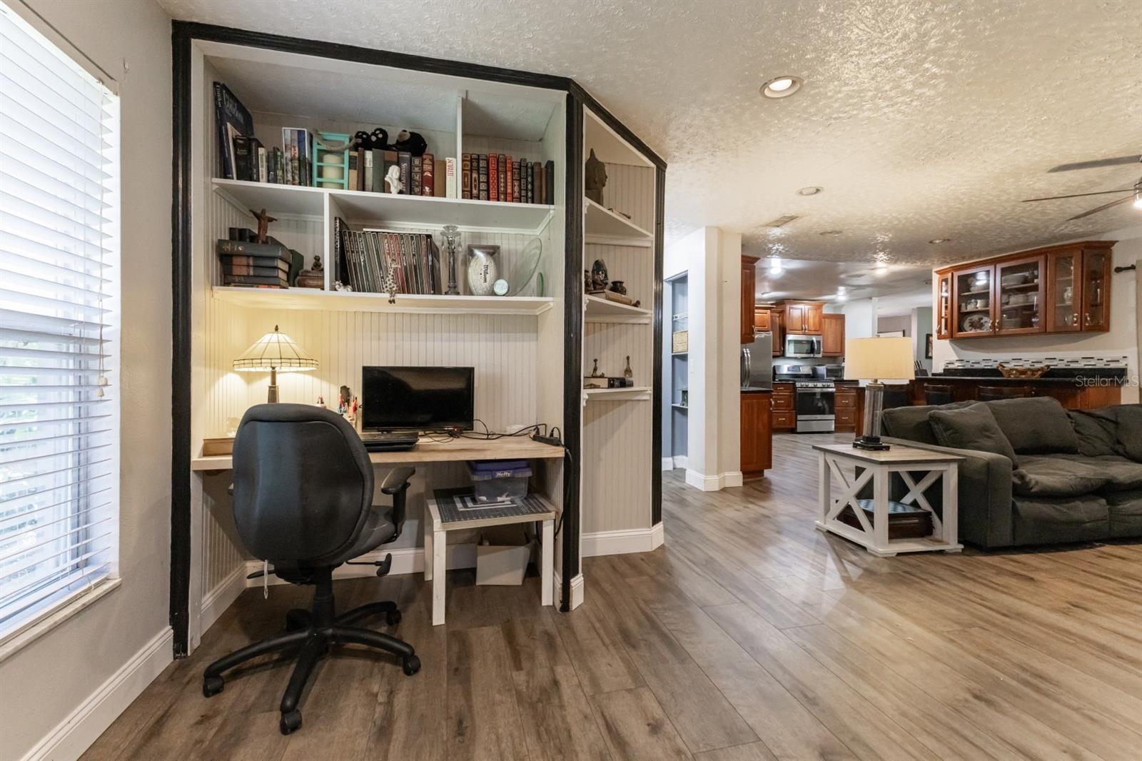 6709 9 IRON COURT
