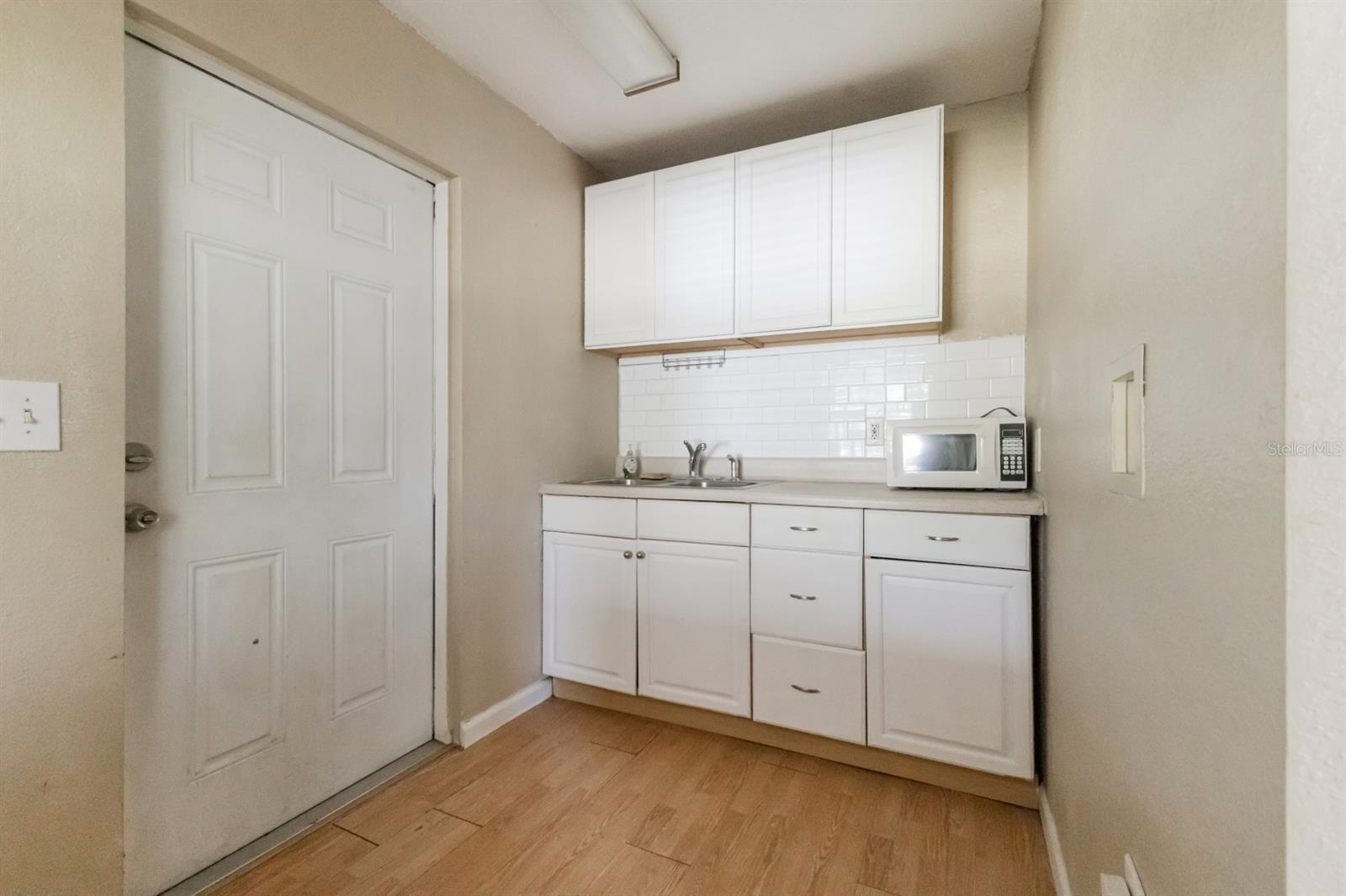 QUAIL HOLLOW ACREAGE - Residential