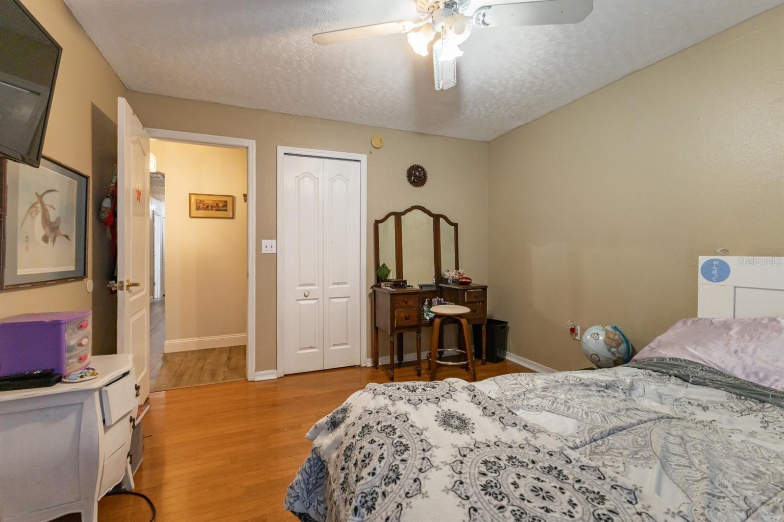 QUAIL HOLLOW ACREAGE - Residential