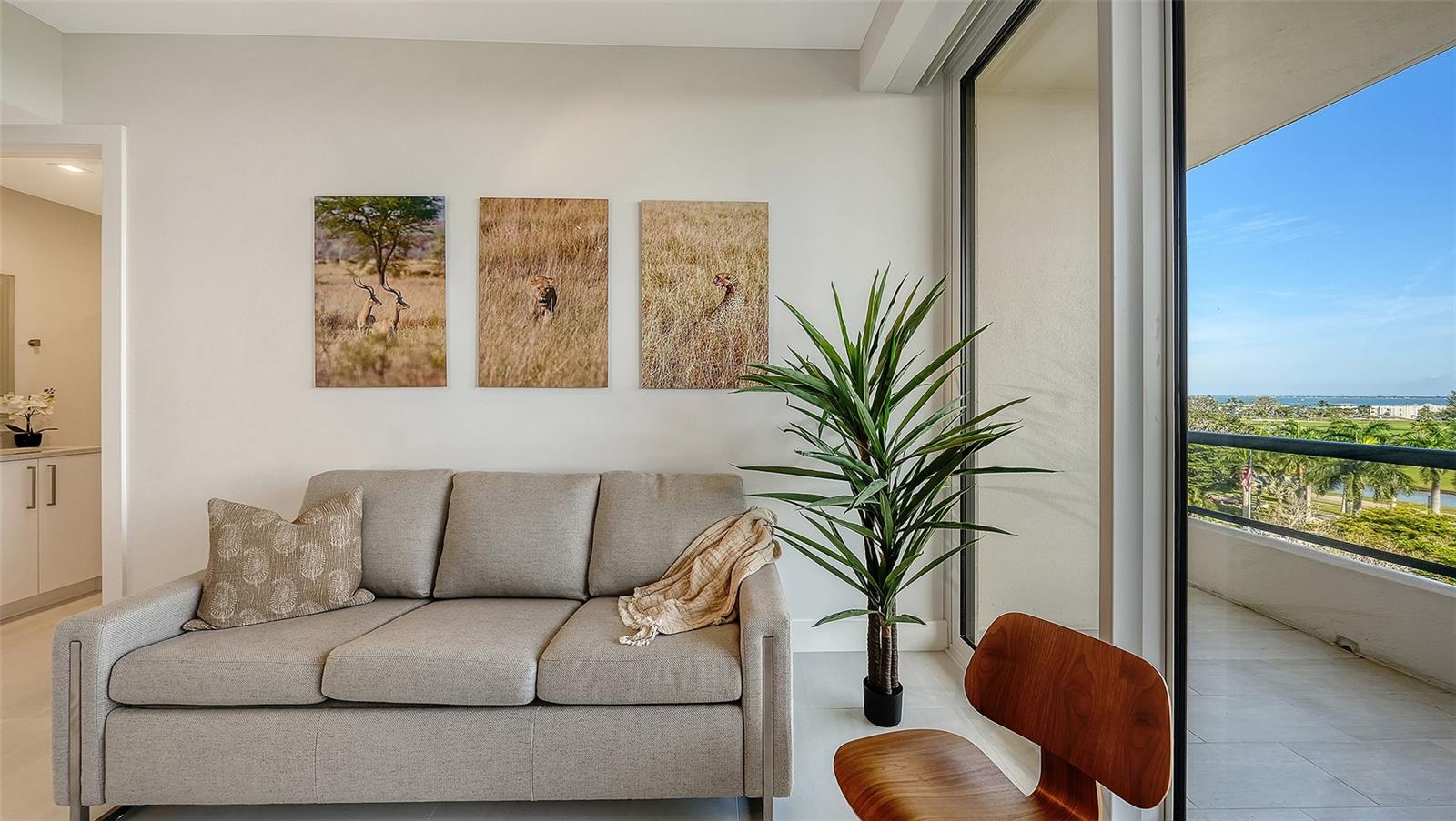 L AMBIANCE - Residential