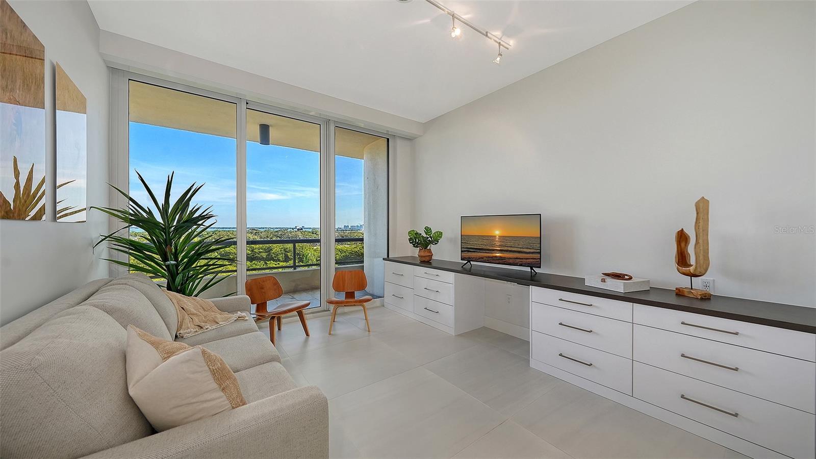 L AMBIANCE - Residential