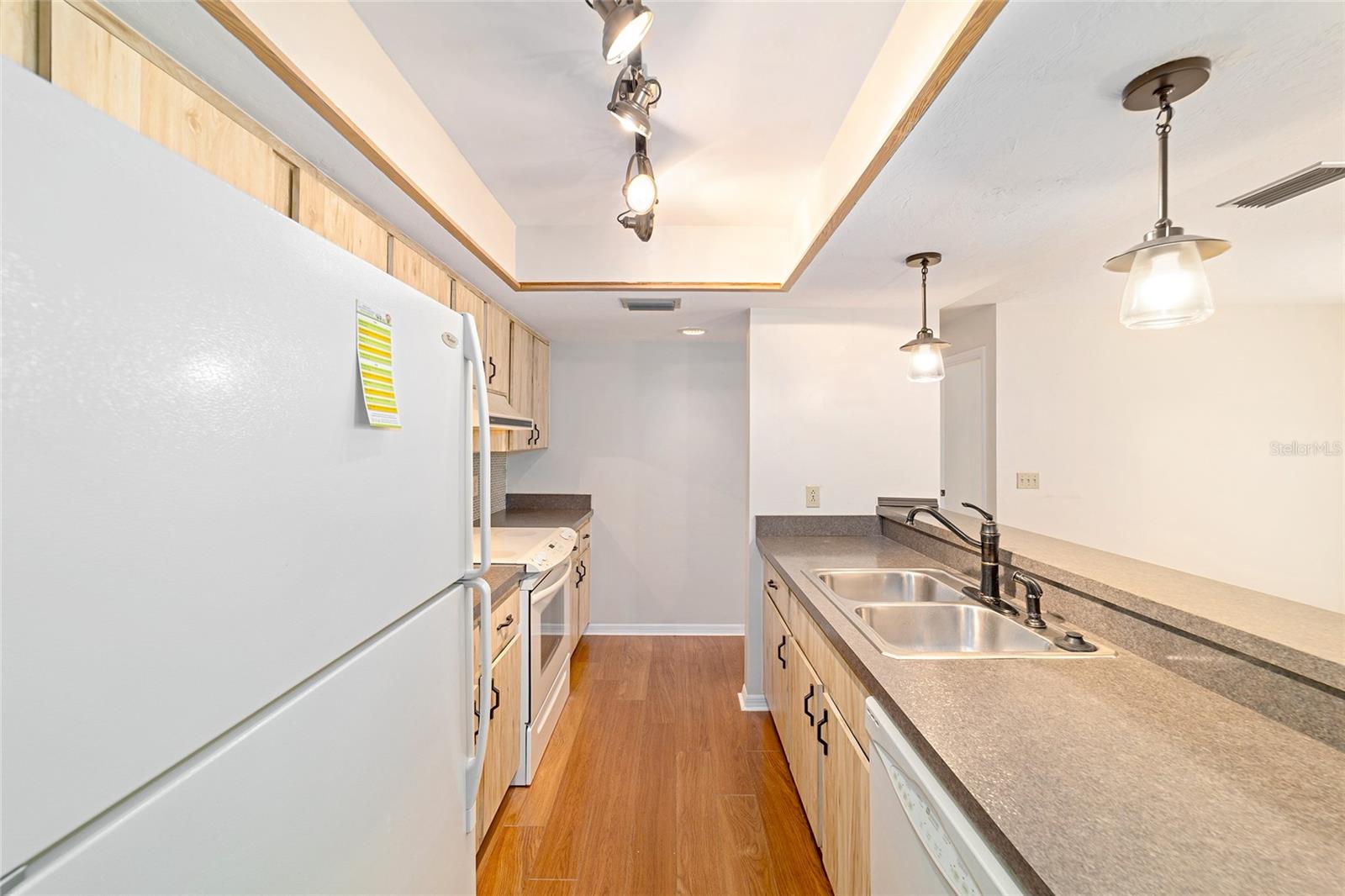 FOX MEADOW - Residential