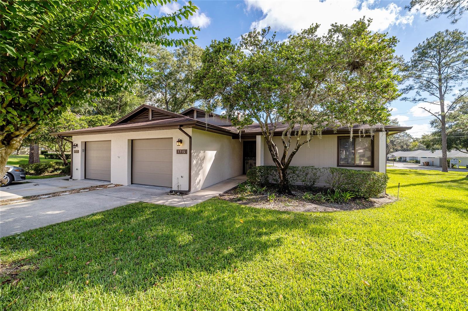 FOX MEADOW - Residential