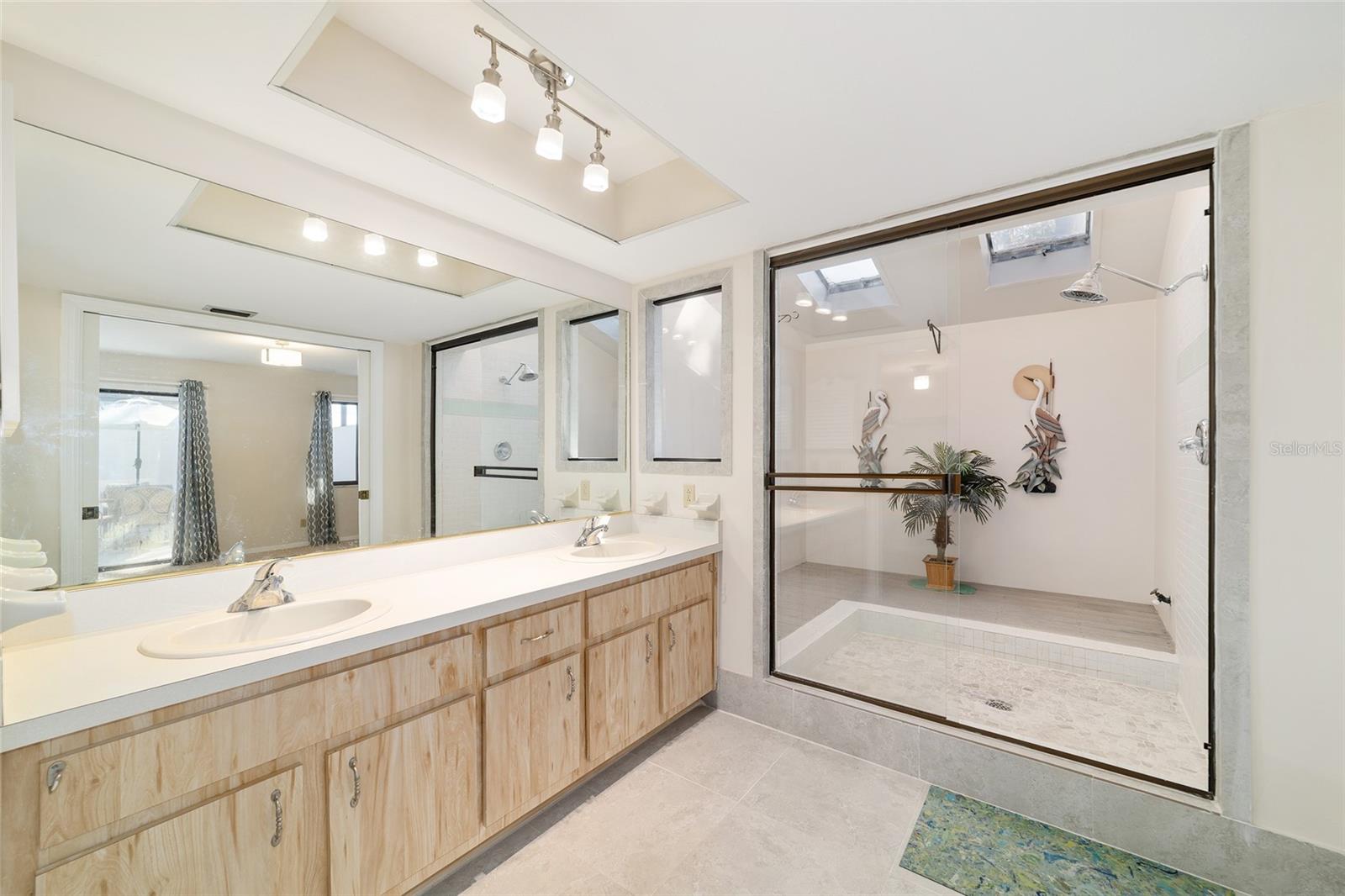 FOX MEADOW - Residential