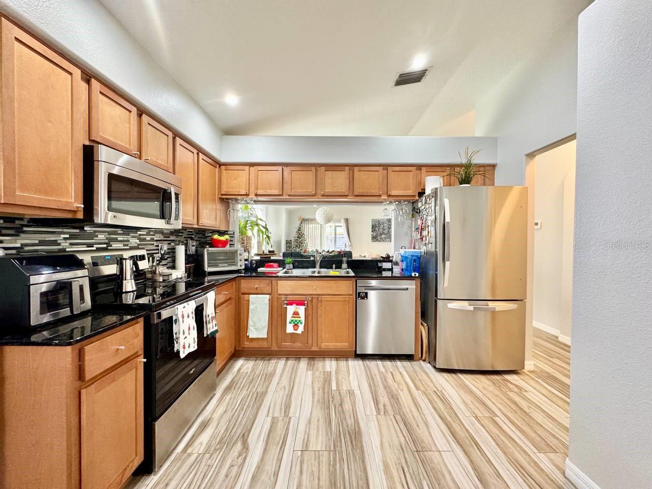 BRIDGEWATER PH 03 - Residential Lease