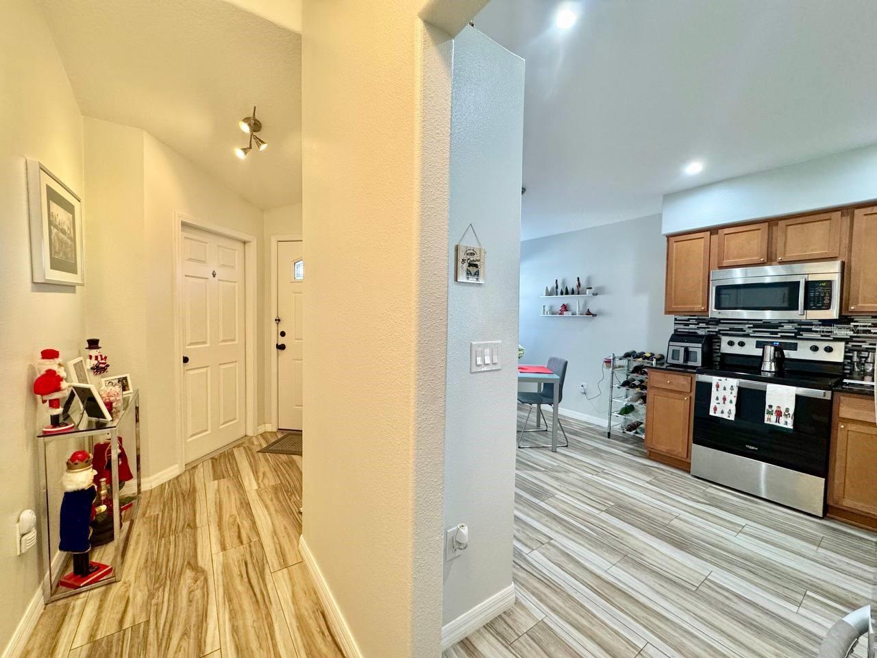 BRIDGEWATER PH 03 - Residential Lease