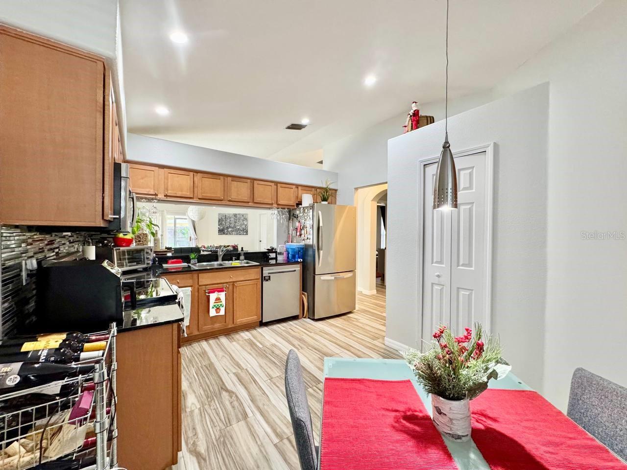 BRIDGEWATER PH 03 - Residential Lease