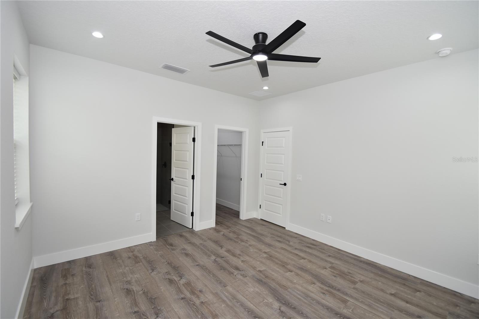 SEMINOLE WOODS - Residential Income