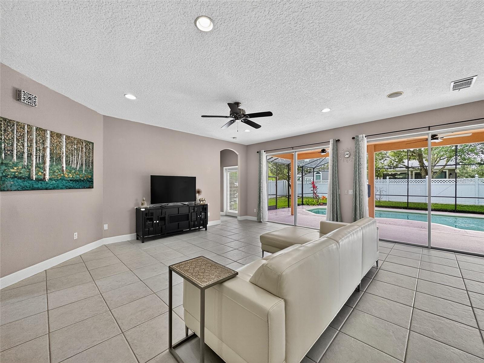 LIVE OAK RESERVE UNIT TWO - Residential