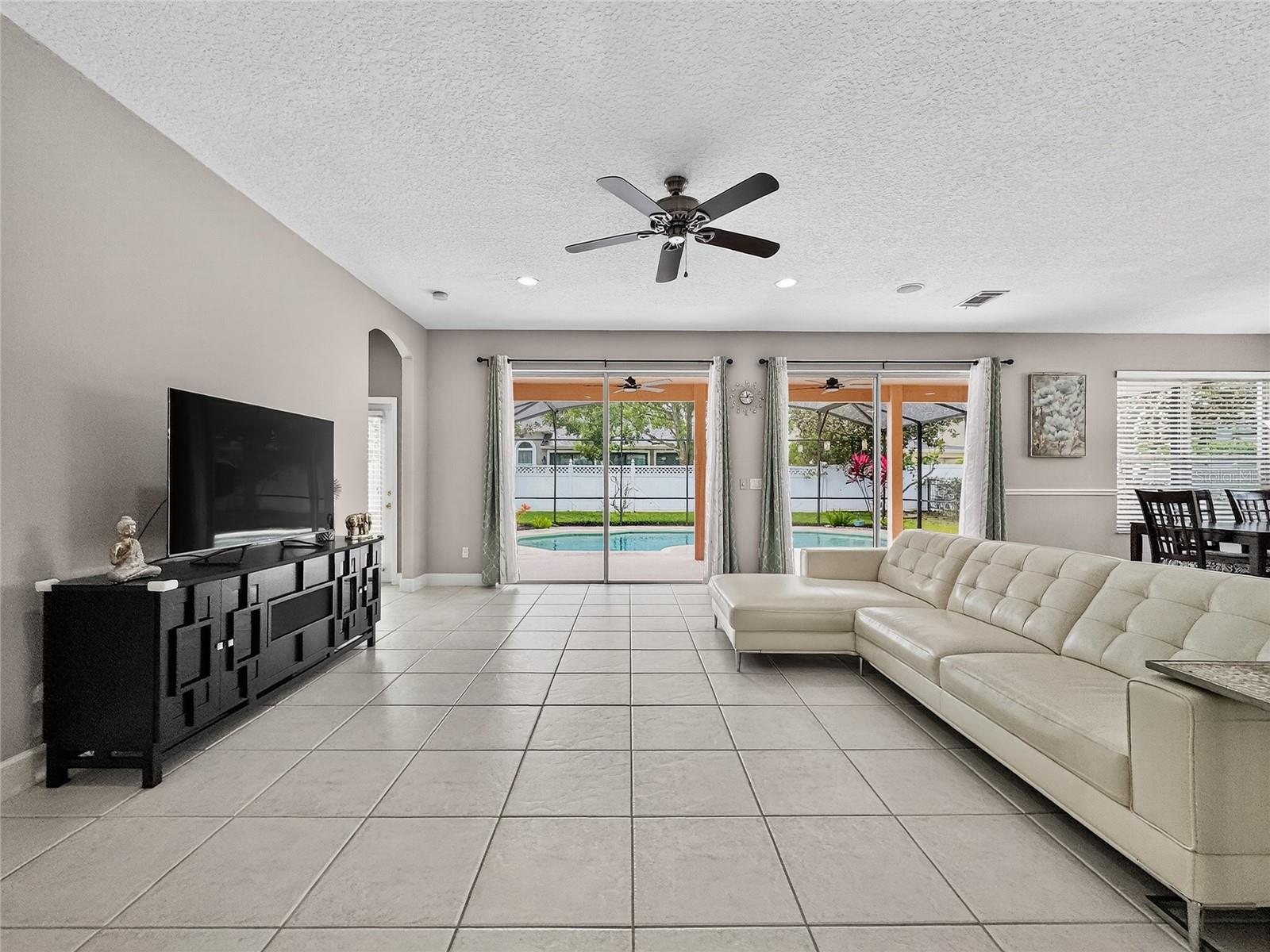 LIVE OAK RESERVE UNIT TWO - Residential