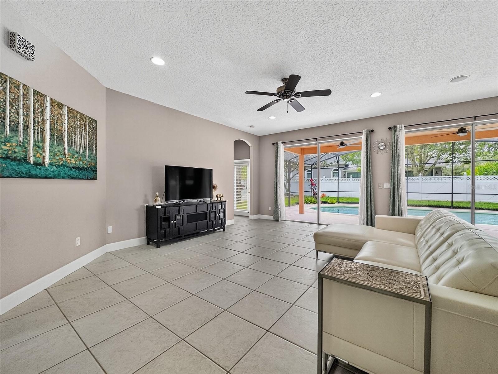 LIVE OAK RESERVE UNIT TWO - Residential