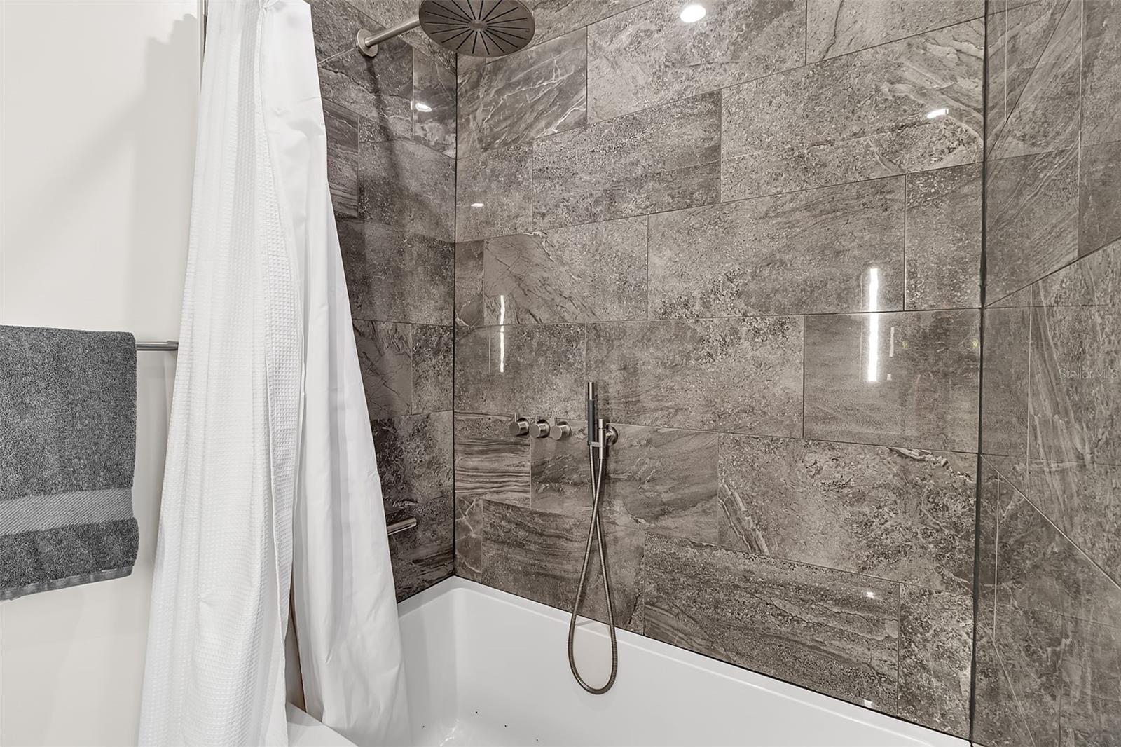 ZAHRADA - Residential