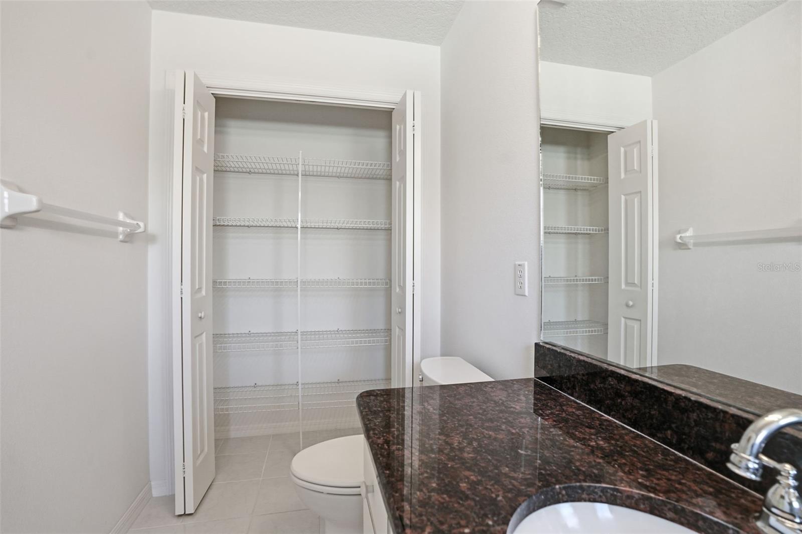 ABOR LAKES - Residential