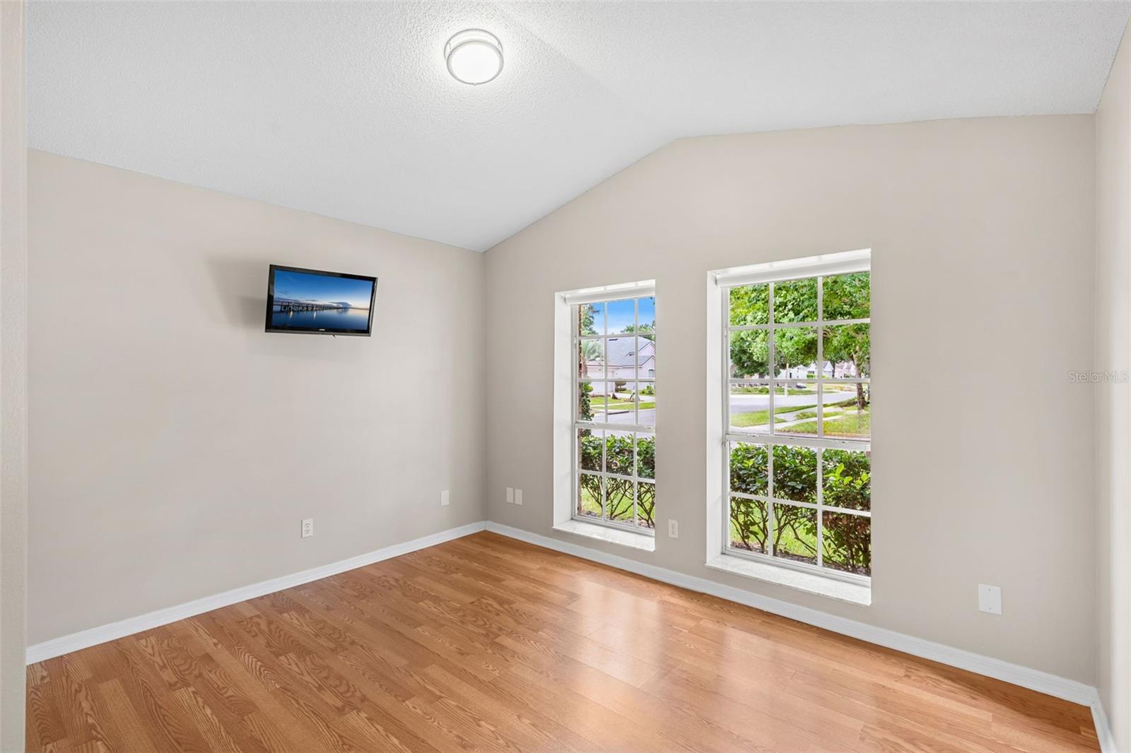 328 VIEW COURT