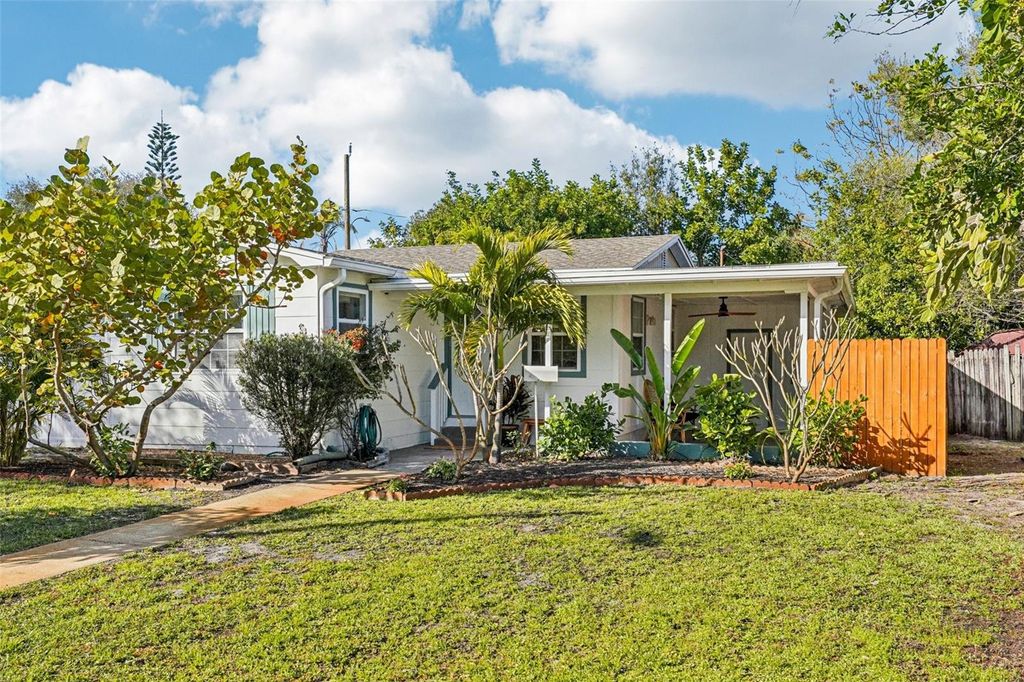 Photo of 3927 10th Avenue N, St Petersburg, FL 33713 (MLS # TB8473339)