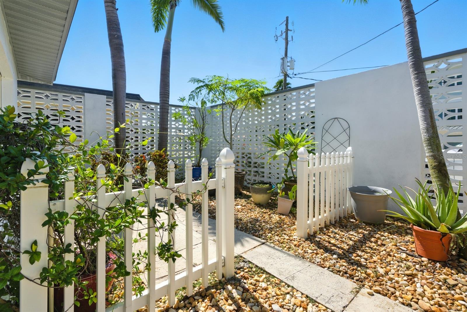 VINA-DEL-MAR SEC 1 - Residential