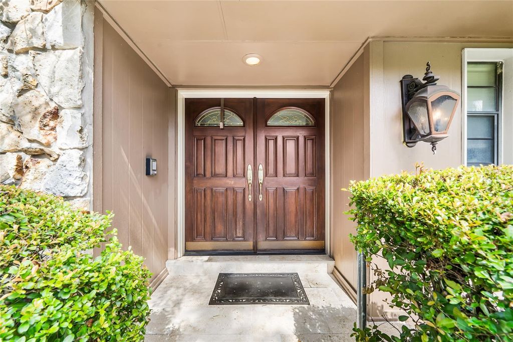 Photo of 501 Smokerise Boulevard, Longwood, FL 32779 (MLS # O6353513)