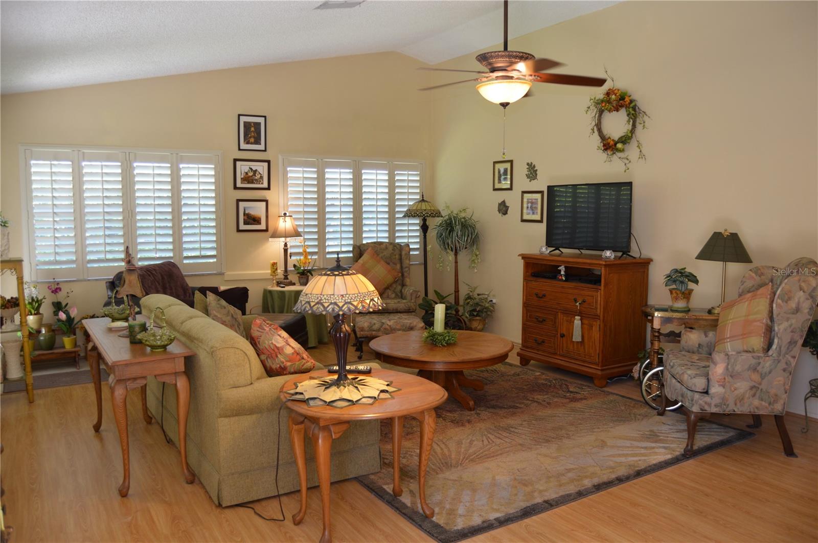 CEDARWOOD VILLAGE CONDO 02 - Residential