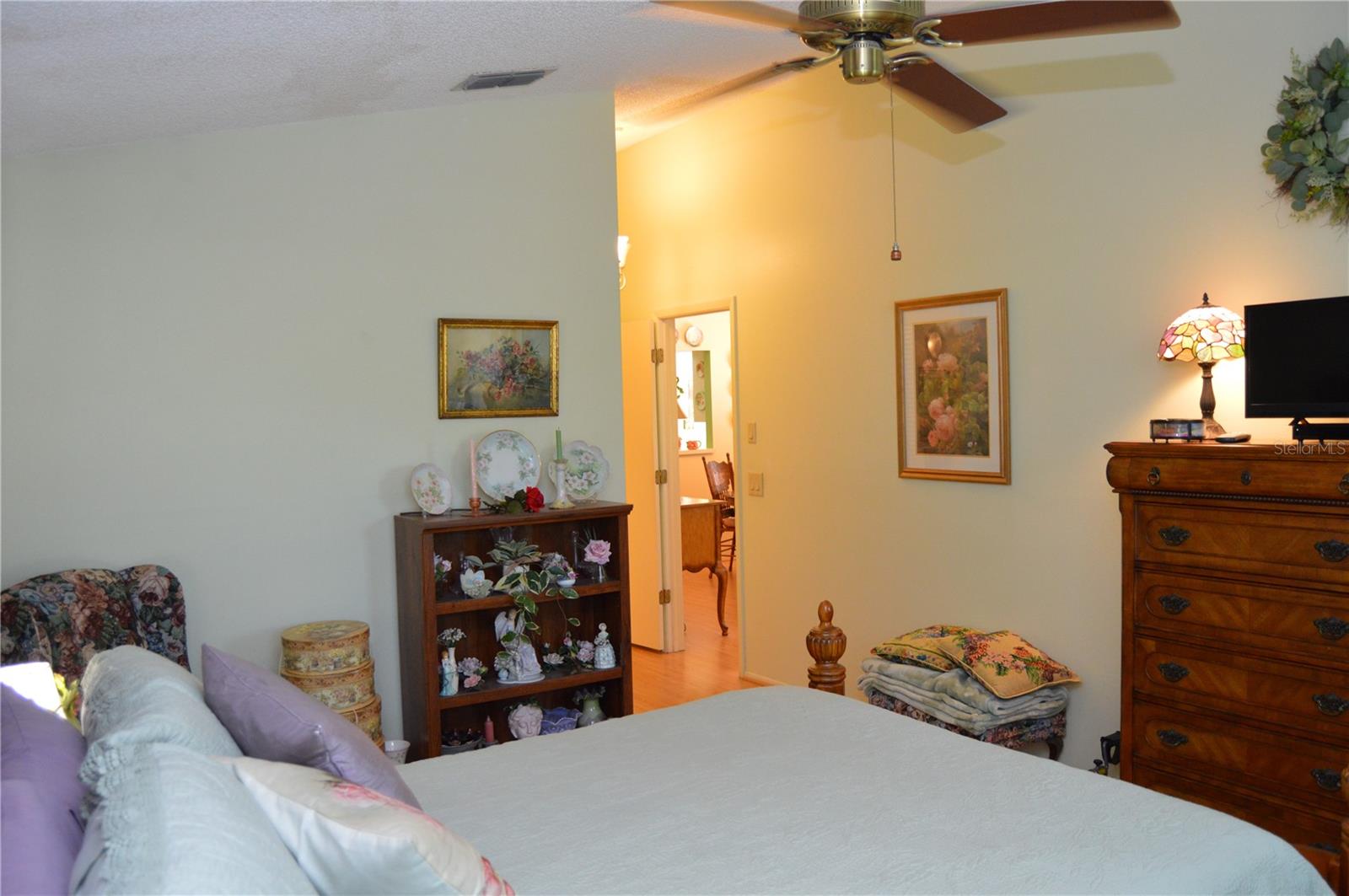 CEDARWOOD VILLAGE CONDO 02 - Residential