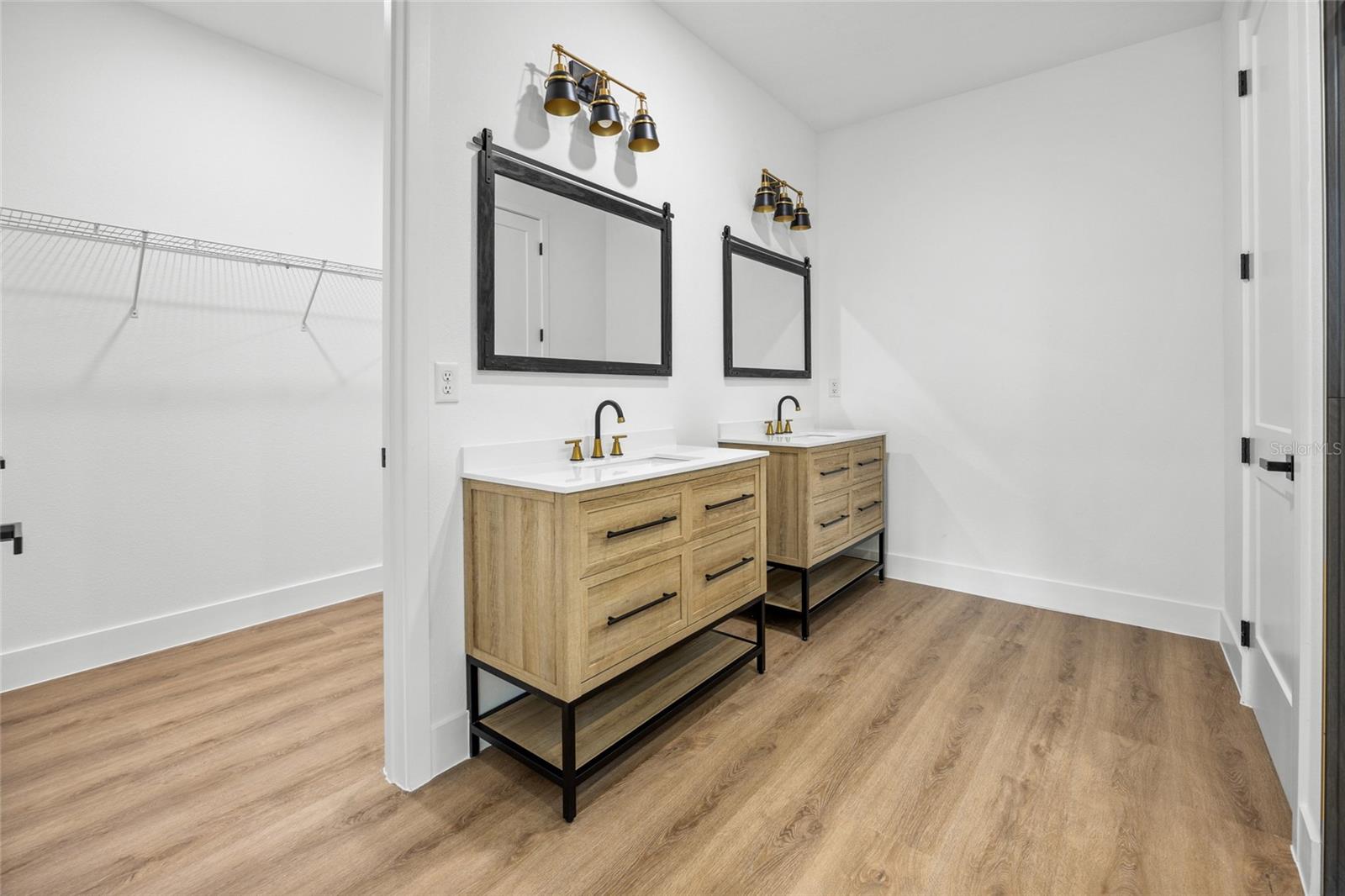 ROLLING HILLS UN 14 - Residential