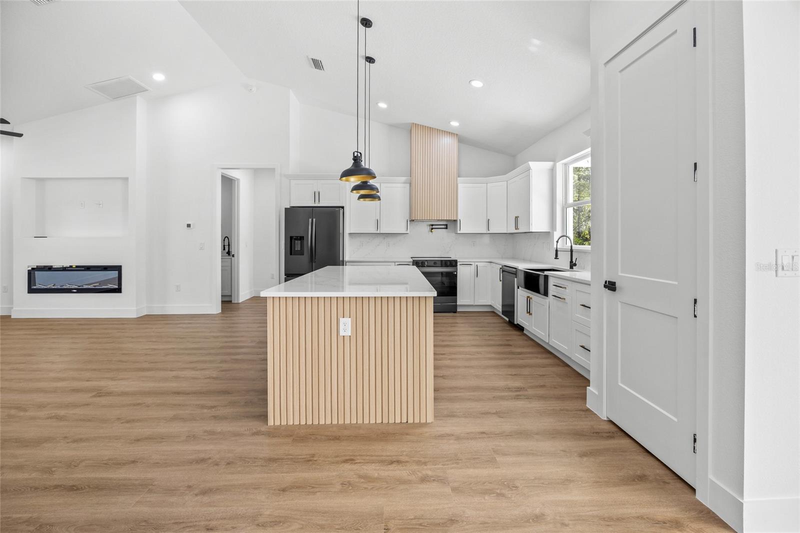 ROLLING HILLS UN 14 - Residential