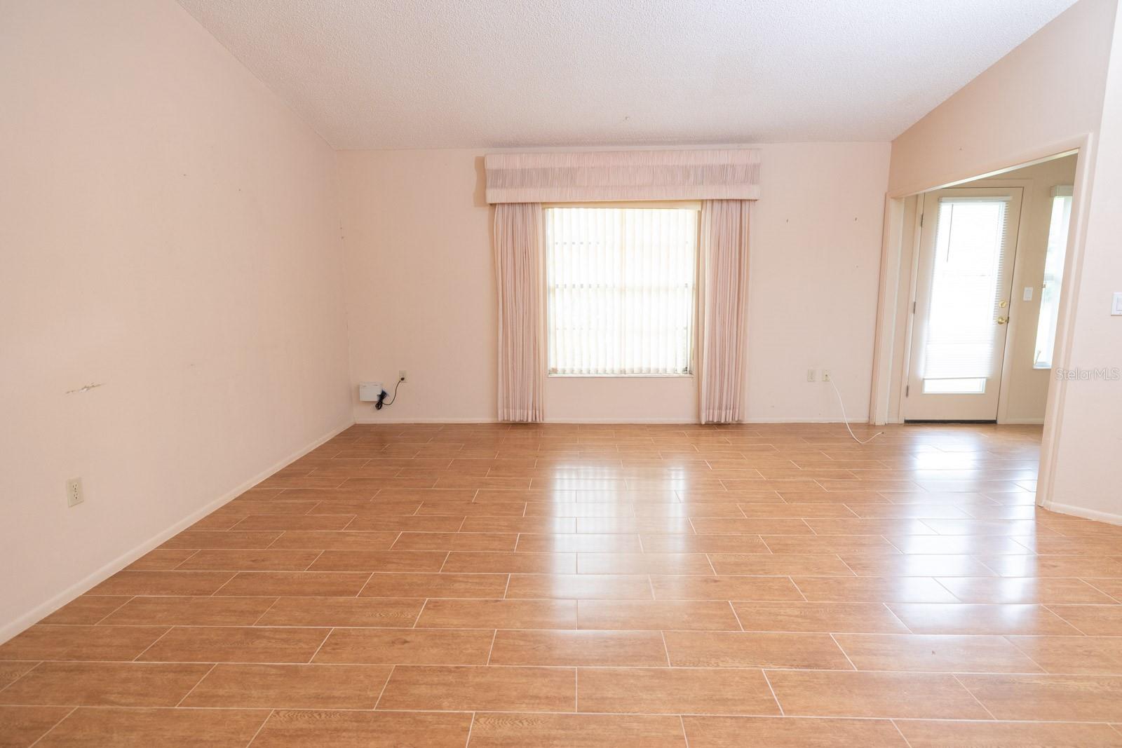 OAKHURST PH III - Residential