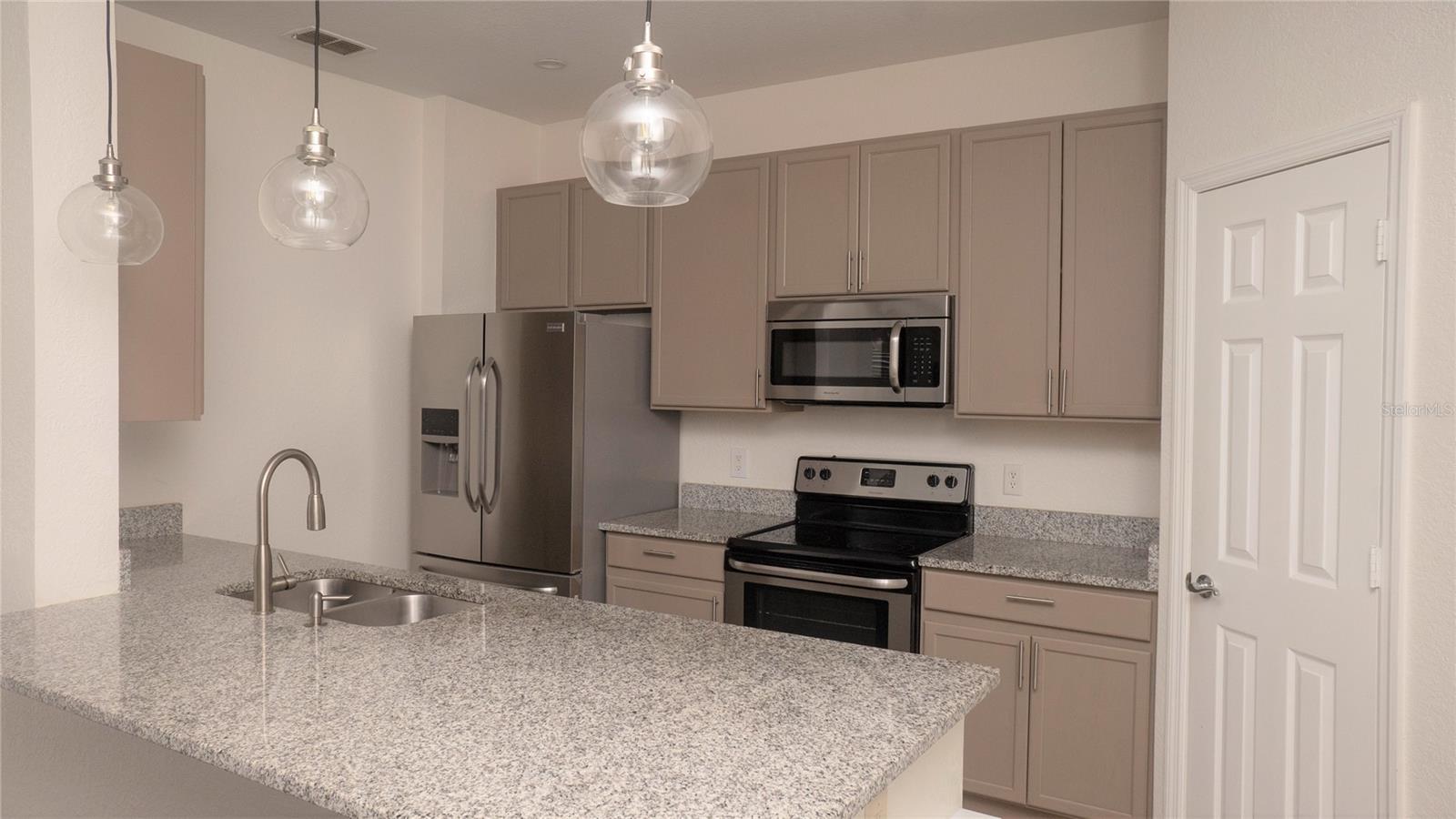 VENTURA/STONEBRIDGE COMMONS PH - Residential