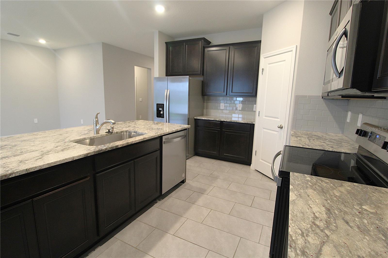 LAKEWOOD RANCH SOLERA PH IA & IB - Residential Lease