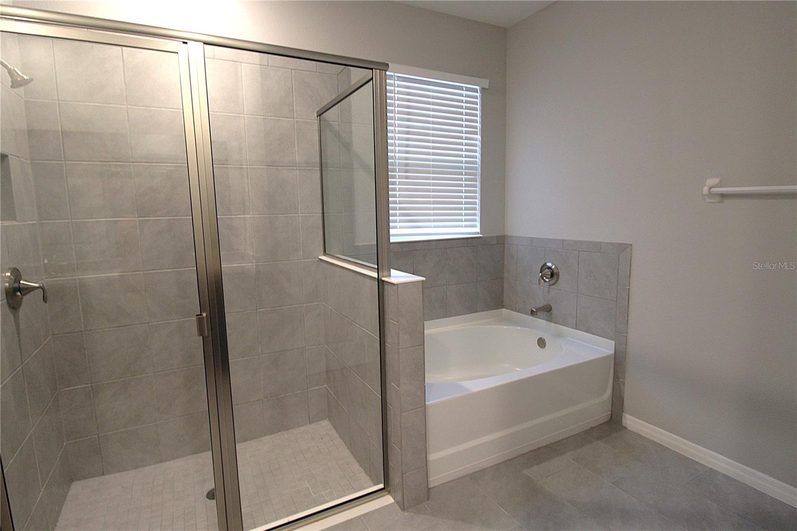 LAKEWOOD RANCH SOLERA PH IA & IB - Residential Lease