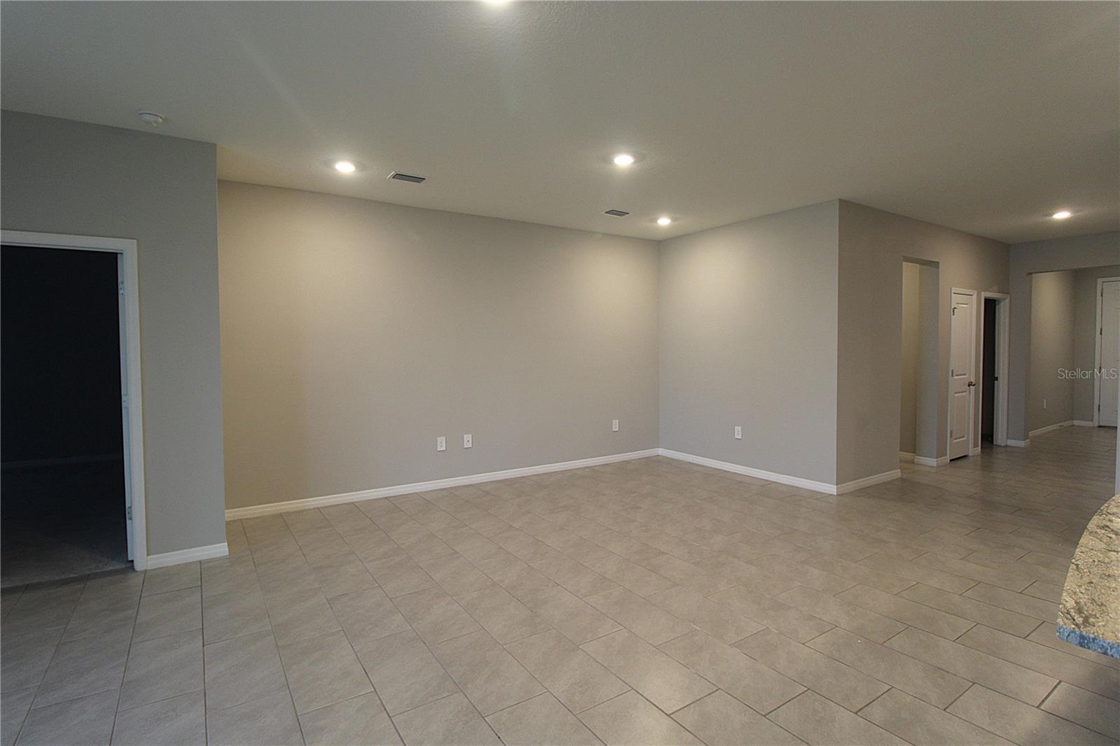 LAKEWOOD RANCH SOLERA PH IA & IB - Residential Lease