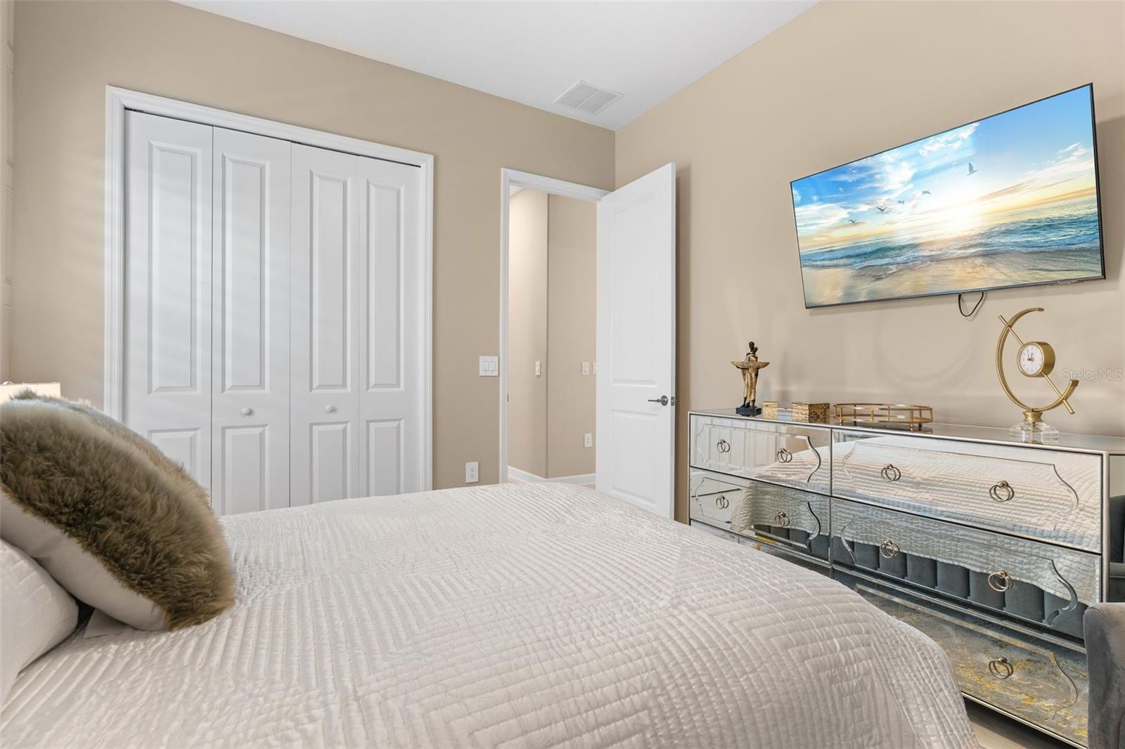 LORRAINE LAKES - Residential