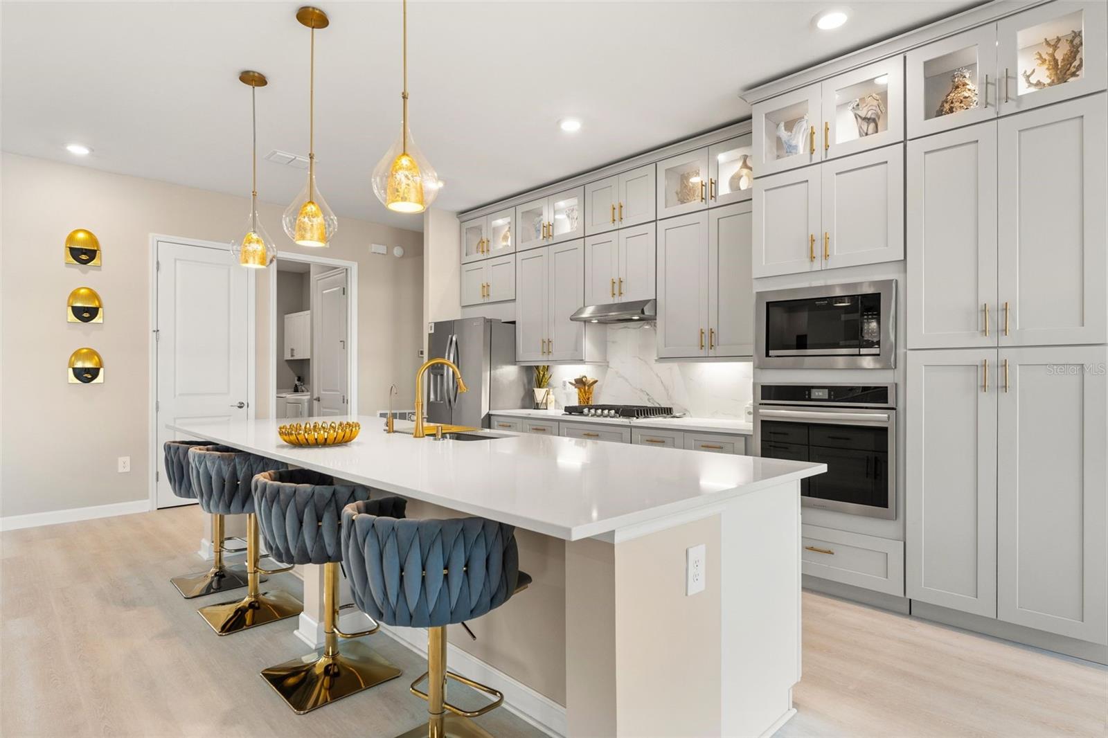 LORRAINE LAKES - Residential