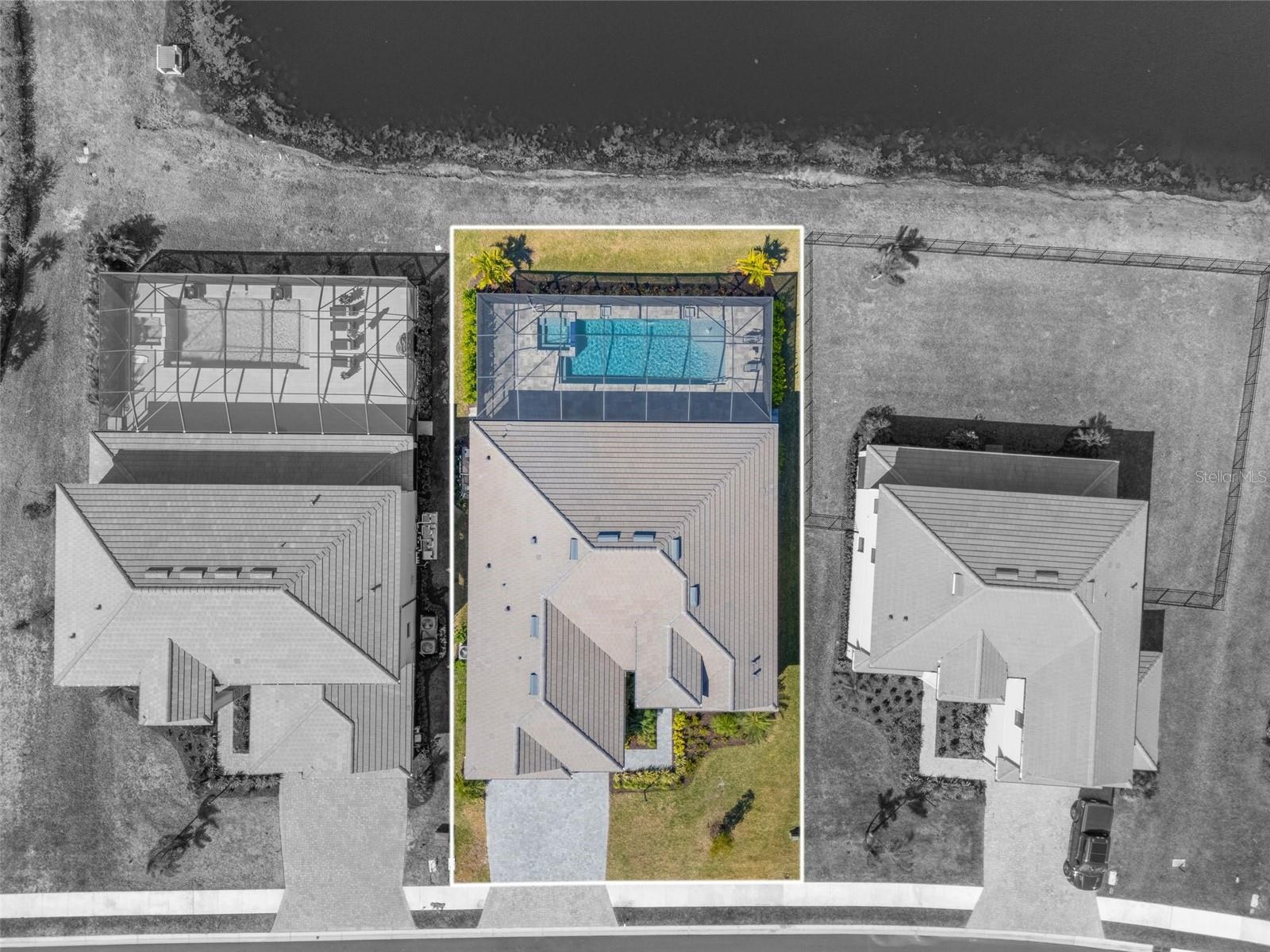 LORRAINE LAKES - Residential