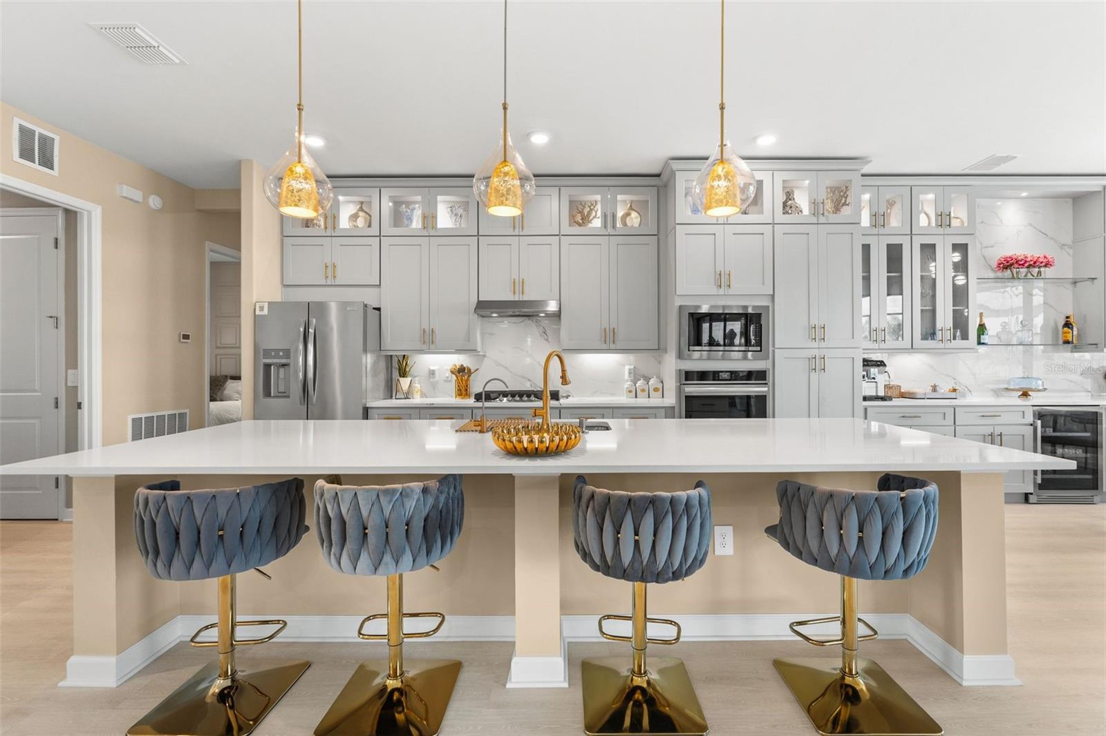 LORRAINE LAKES - Residential