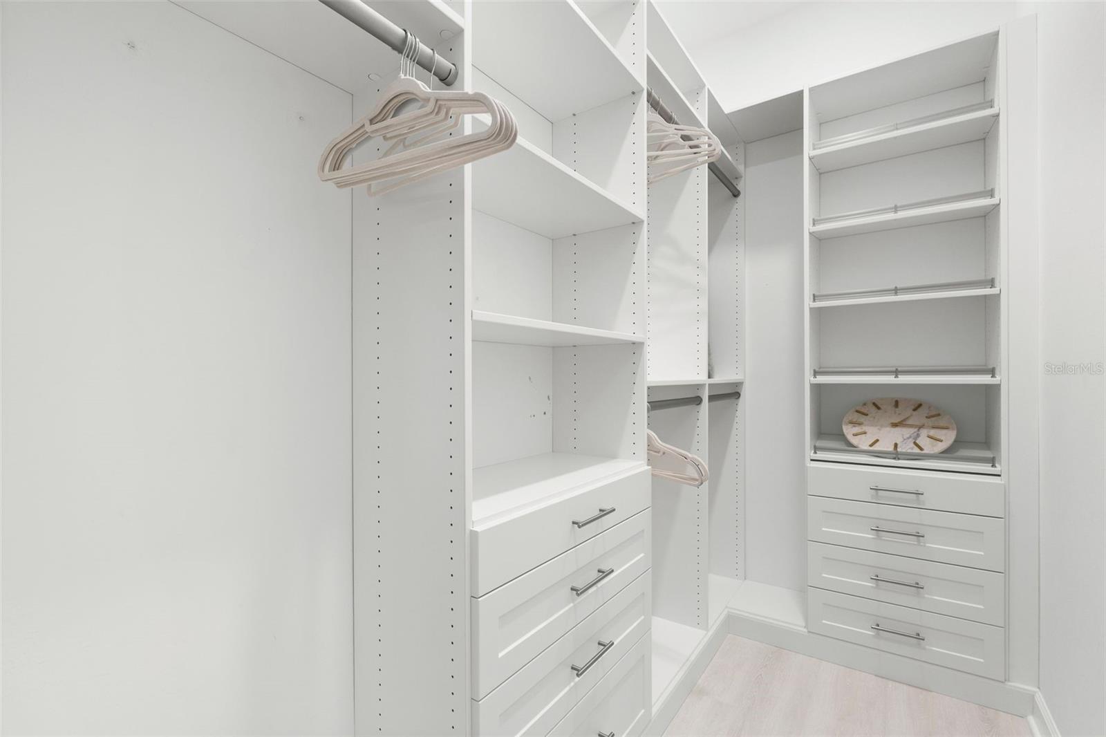 LORRAINE LAKES - Residential