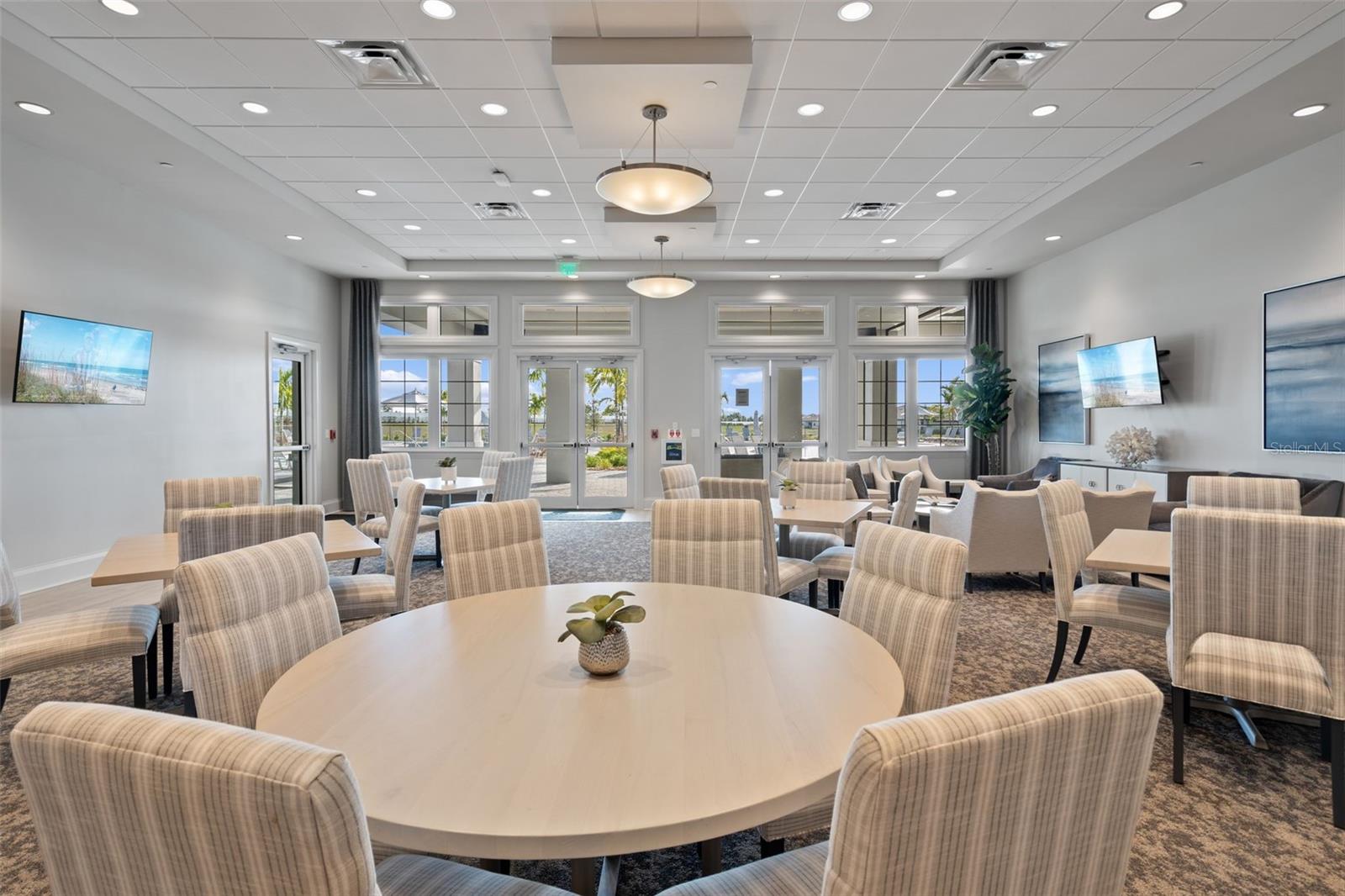 LORRAINE LAKES - Residential