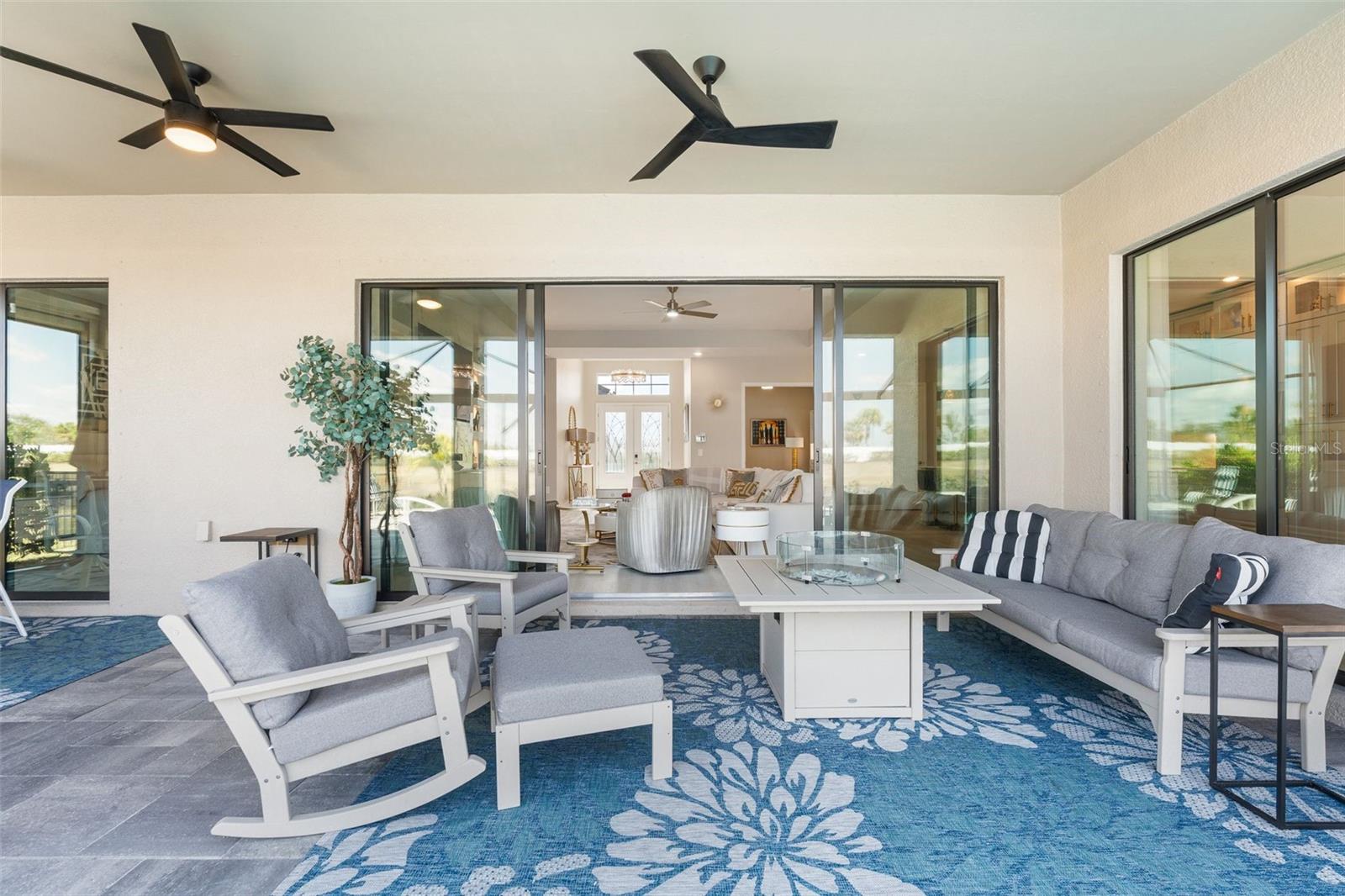 LORRAINE LAKES - Residential