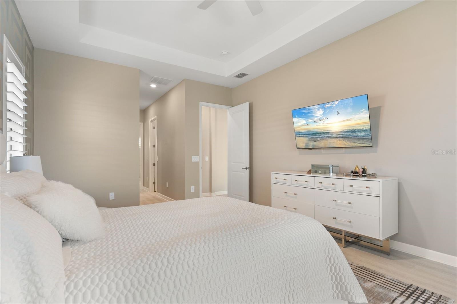 LORRAINE LAKES - Residential