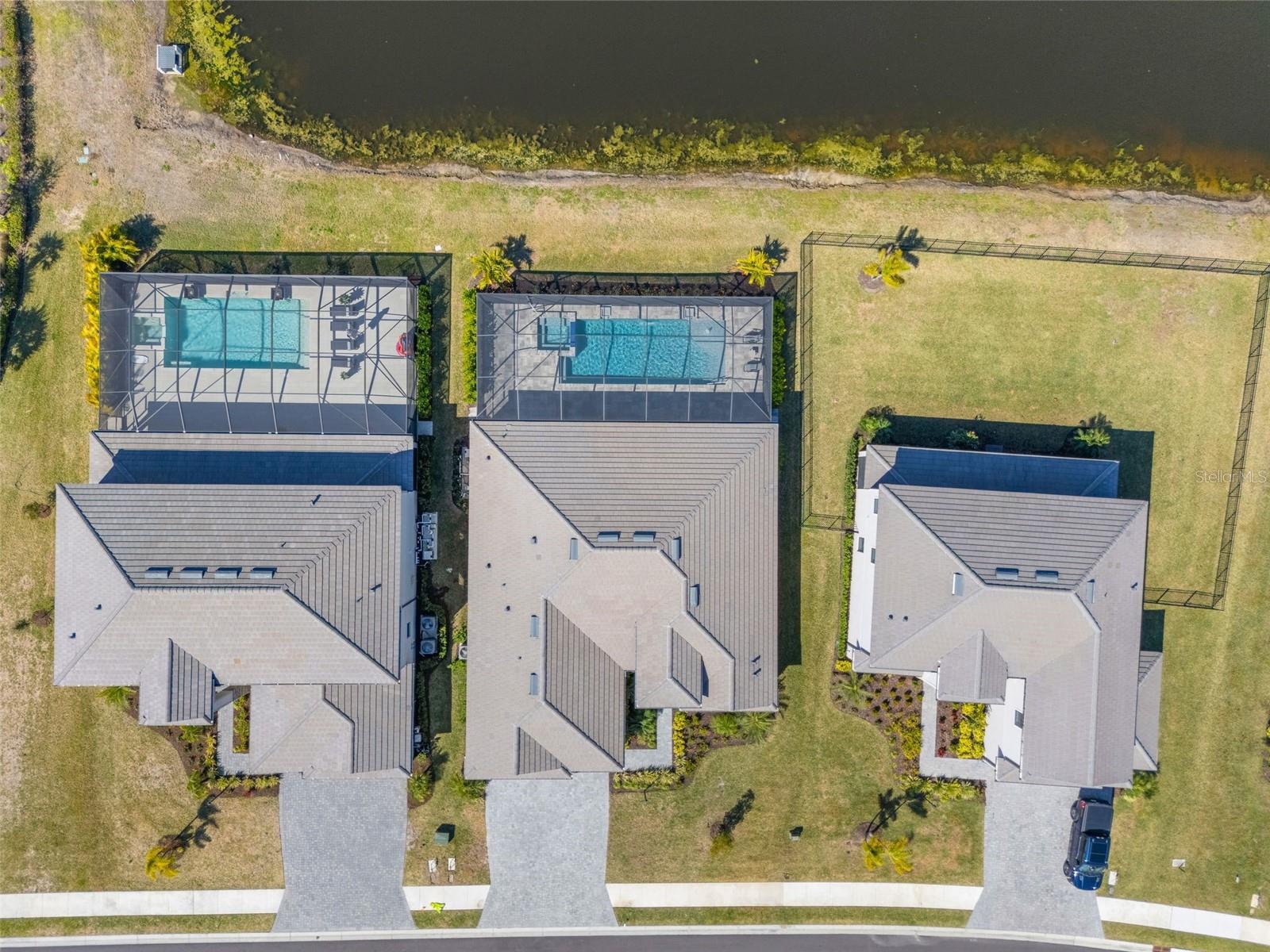 LORRAINE LAKES - Residential