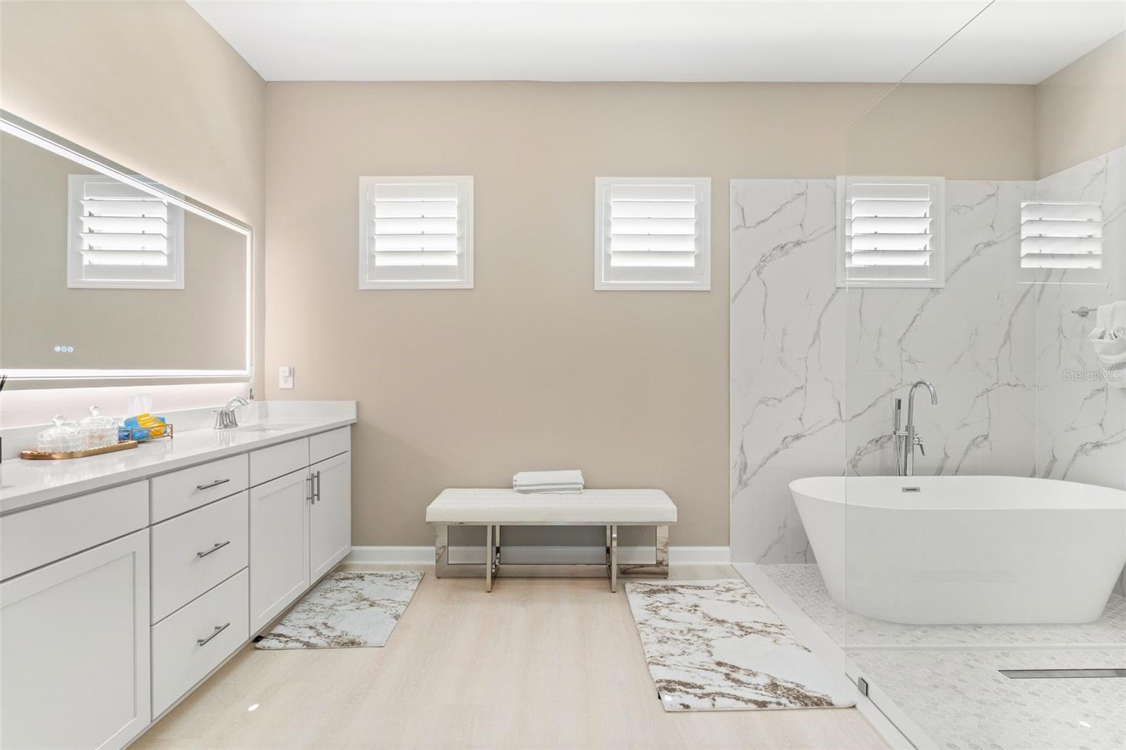 LORRAINE LAKES - Residential