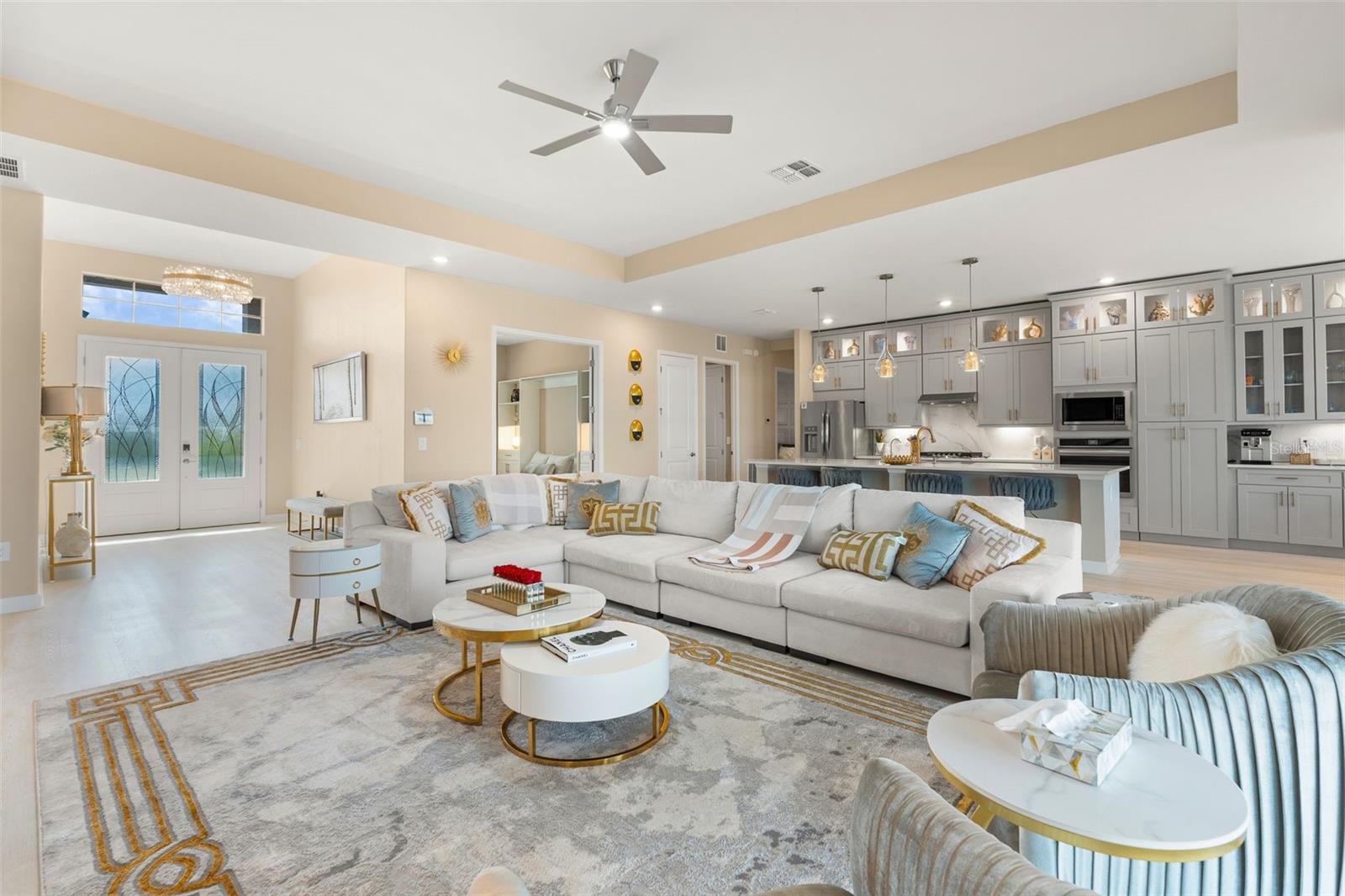 LORRAINE LAKES - Residential