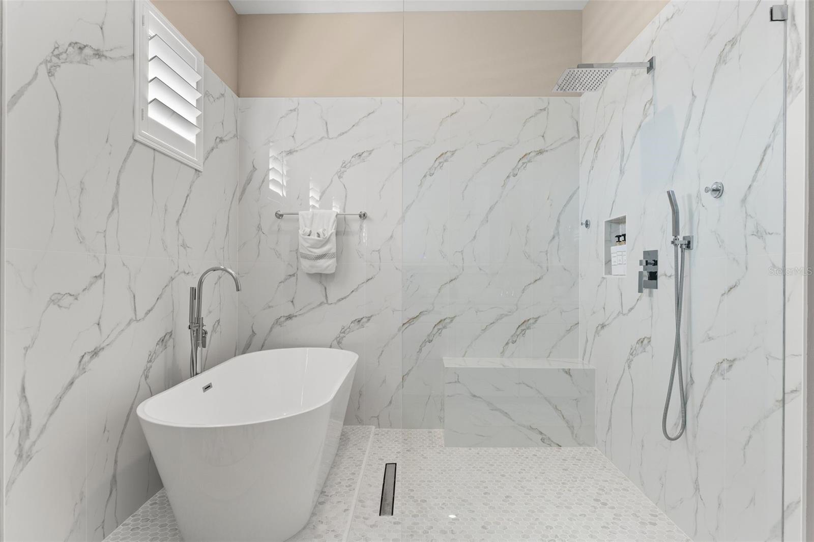 LORRAINE LAKES - Residential