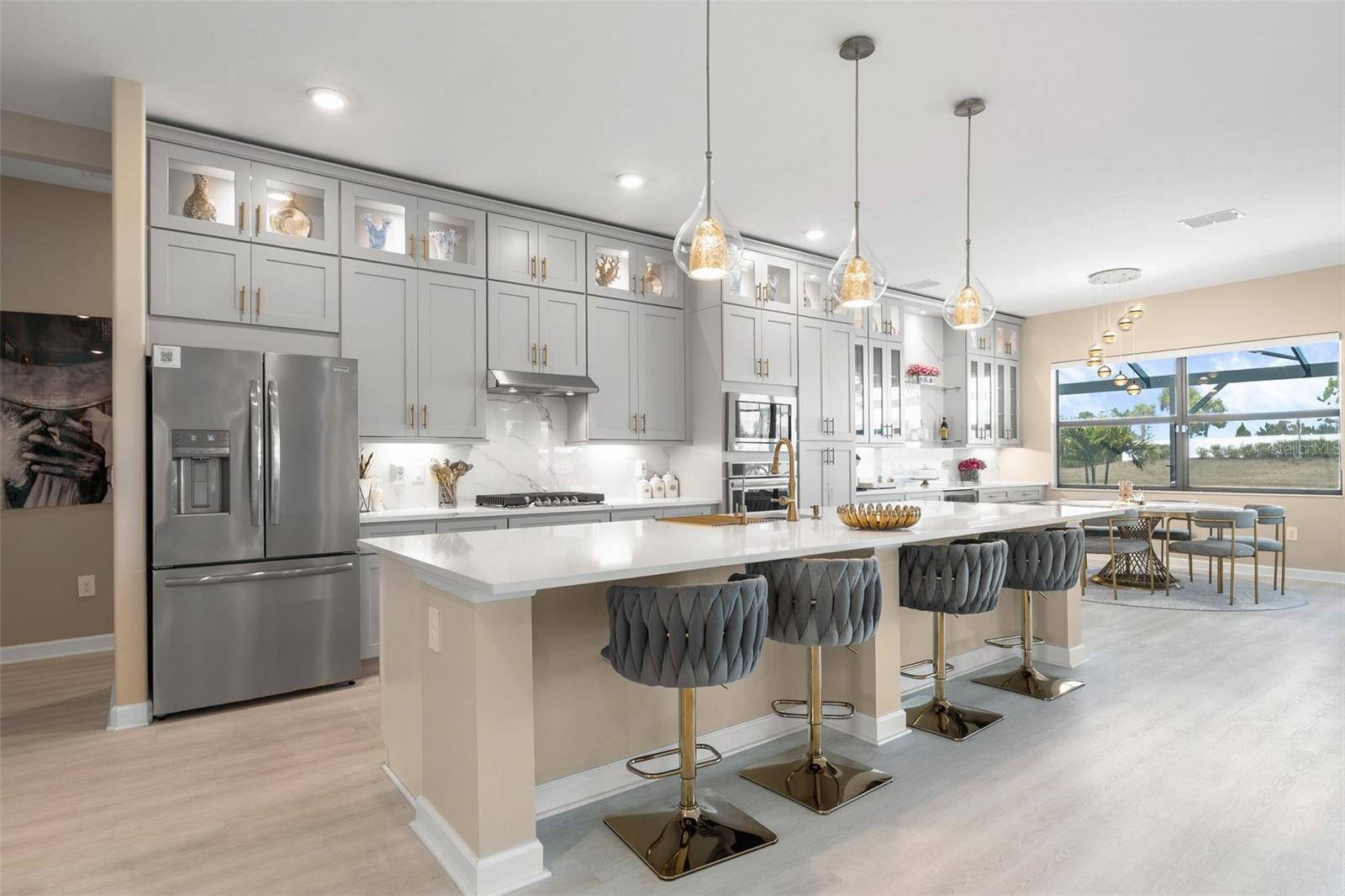 LORRAINE LAKES - Residential