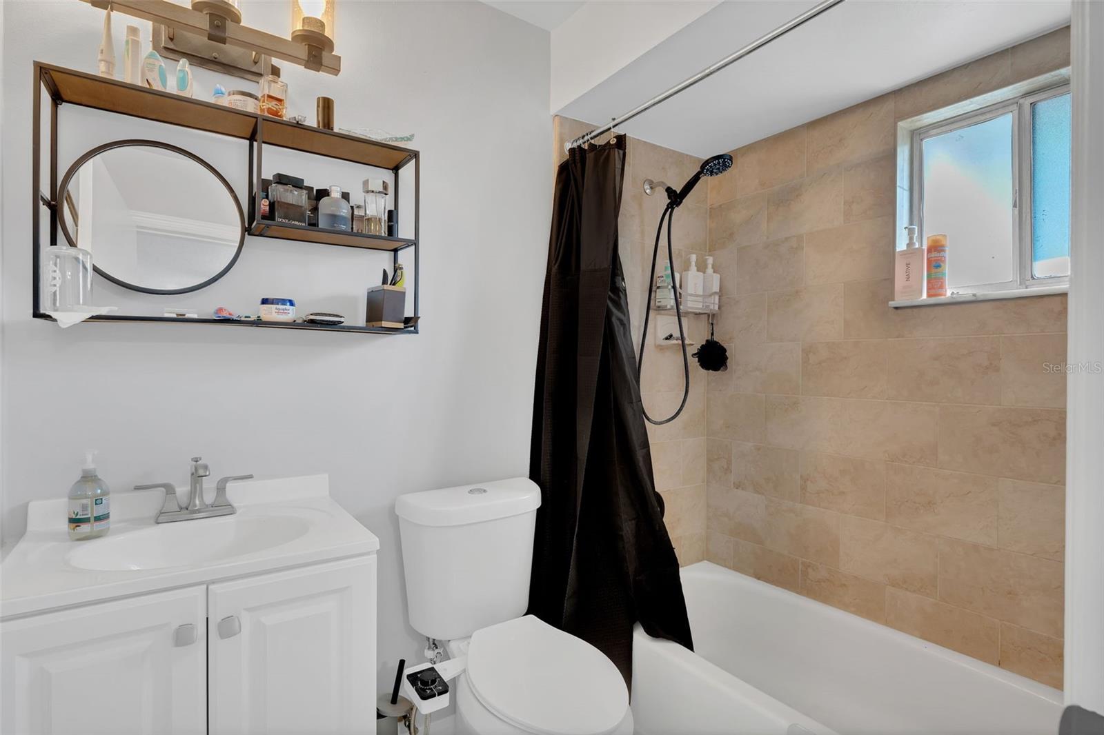 CANDLEWYCK VILLAGE - Residential