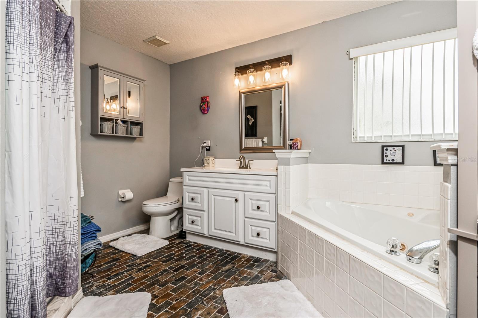 CAPE ORLANDO ESTATES - Residential