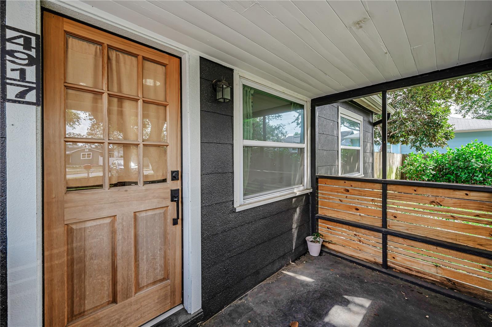 4917 OXFORD AVENUE N